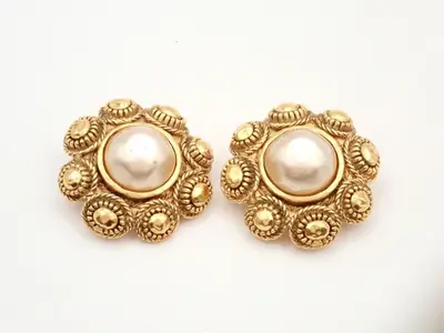 Pearl earrings