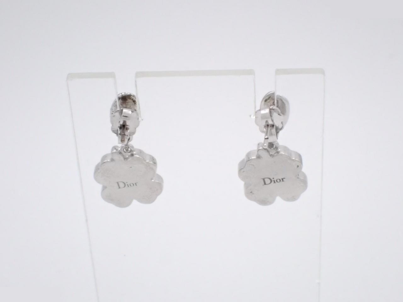 Other lines: Precious metals and earrings — view 2