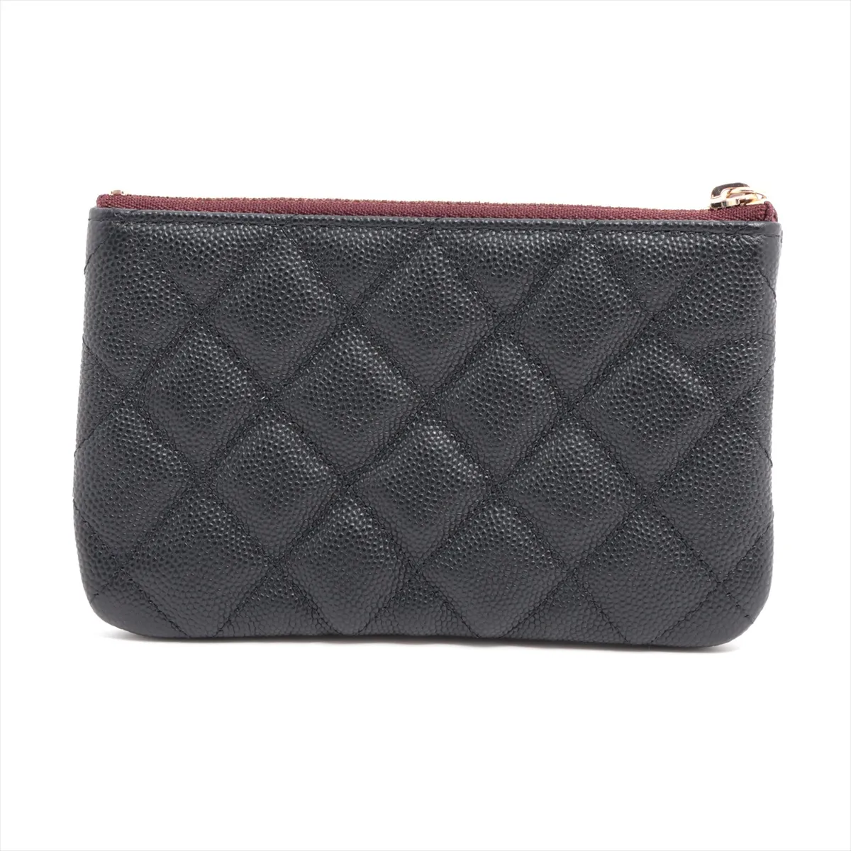 Matelasse caviar skin pouch black gold hardware 31644150 — view 2