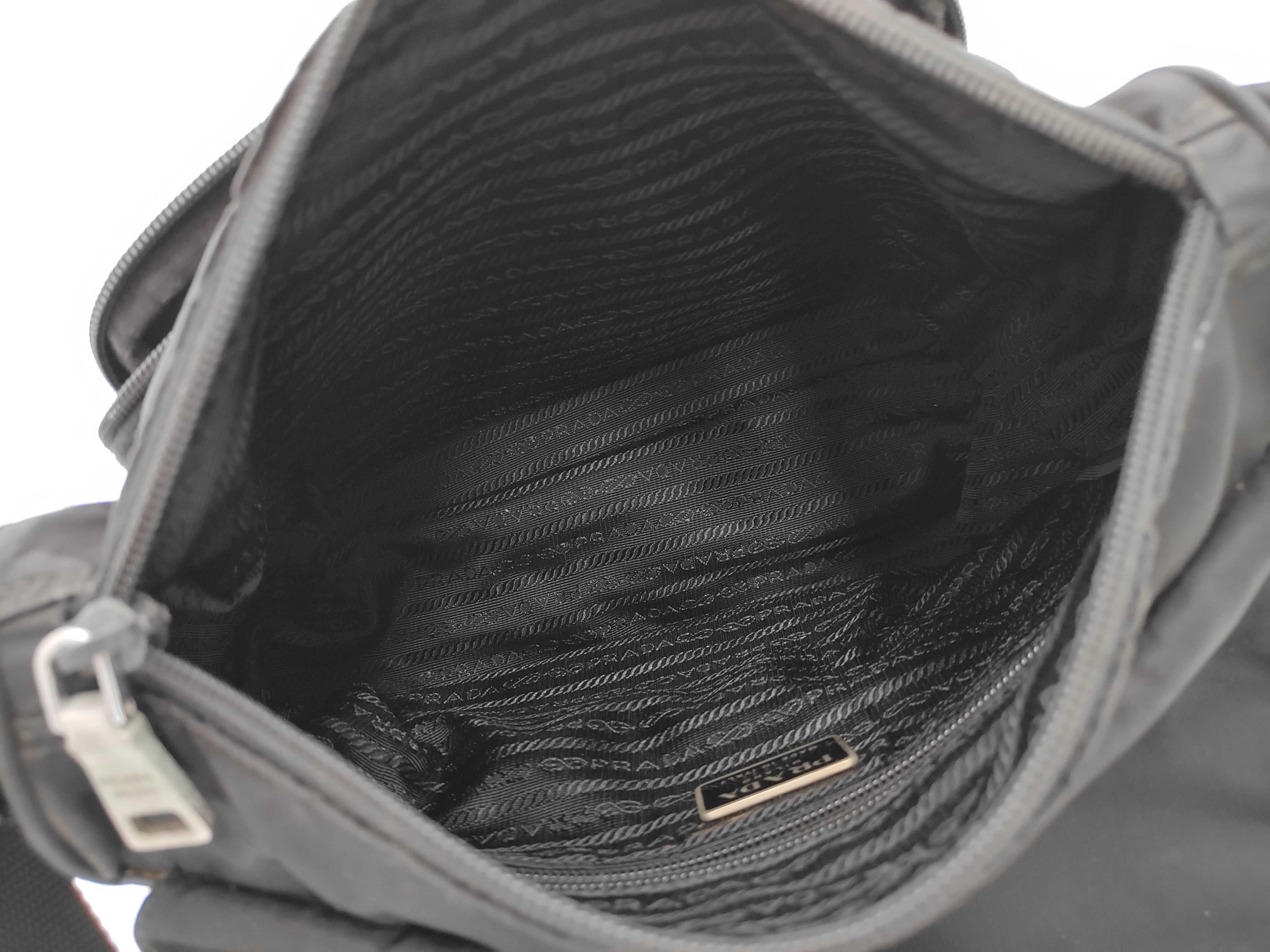 Nylon Messenger Bag with Rust-Stained Inner Zipper Shoulder Bag — view 12