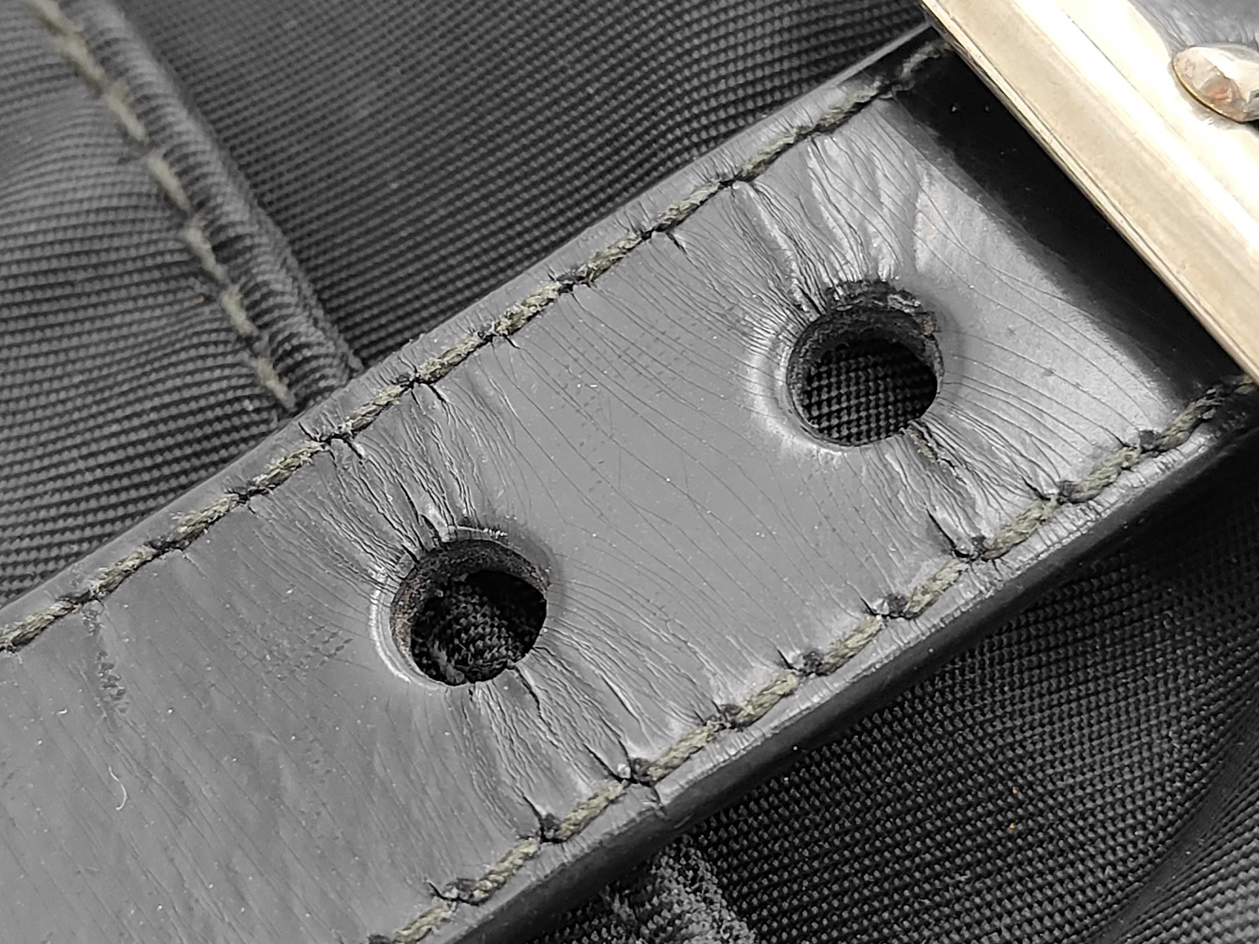 Nylon Messenger Bag with Rust-Stained Inner Zipper Shoulder Bag — view 8