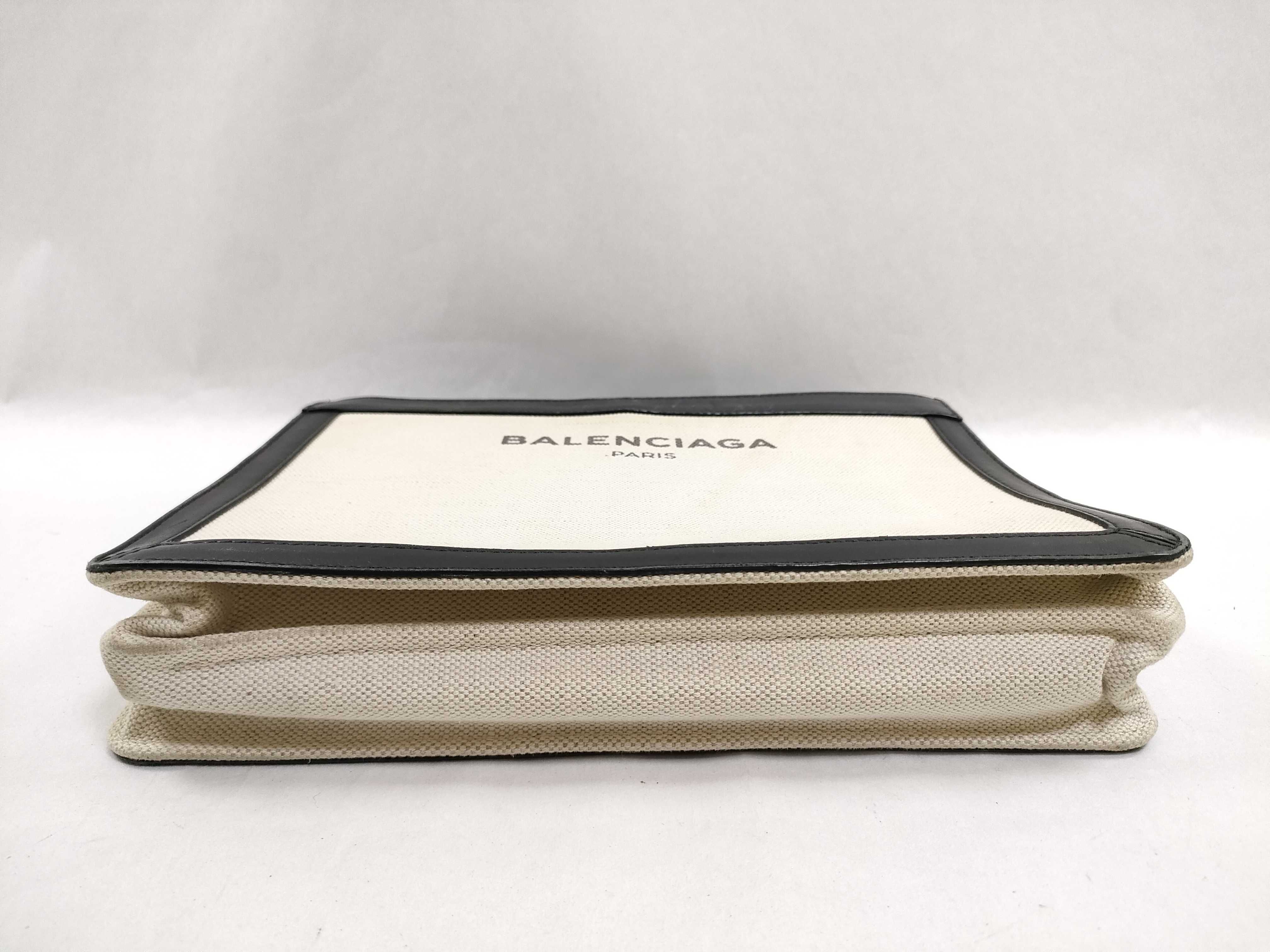 clutch bag — view 4