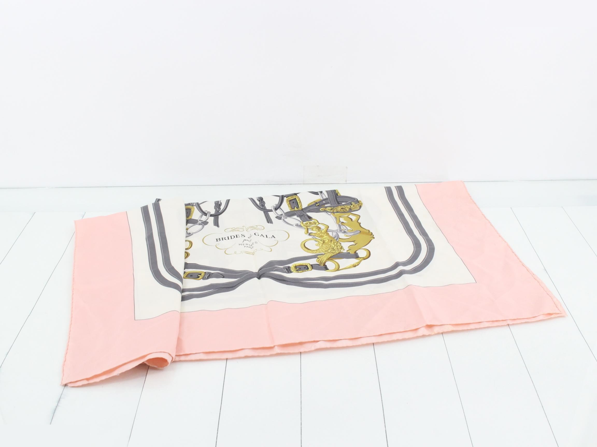 scarf — view 3