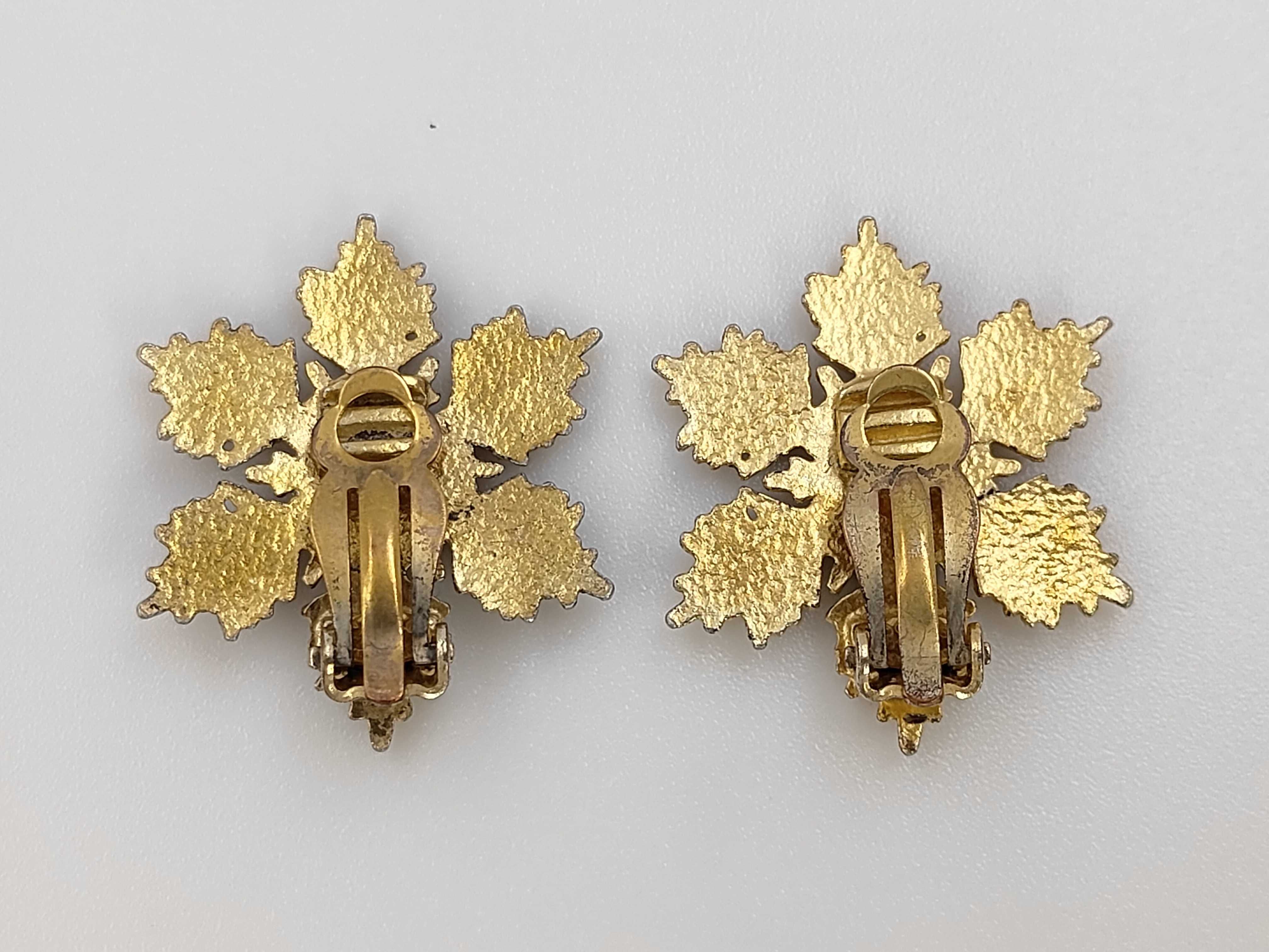 Earrings 01A Earrings — view 2