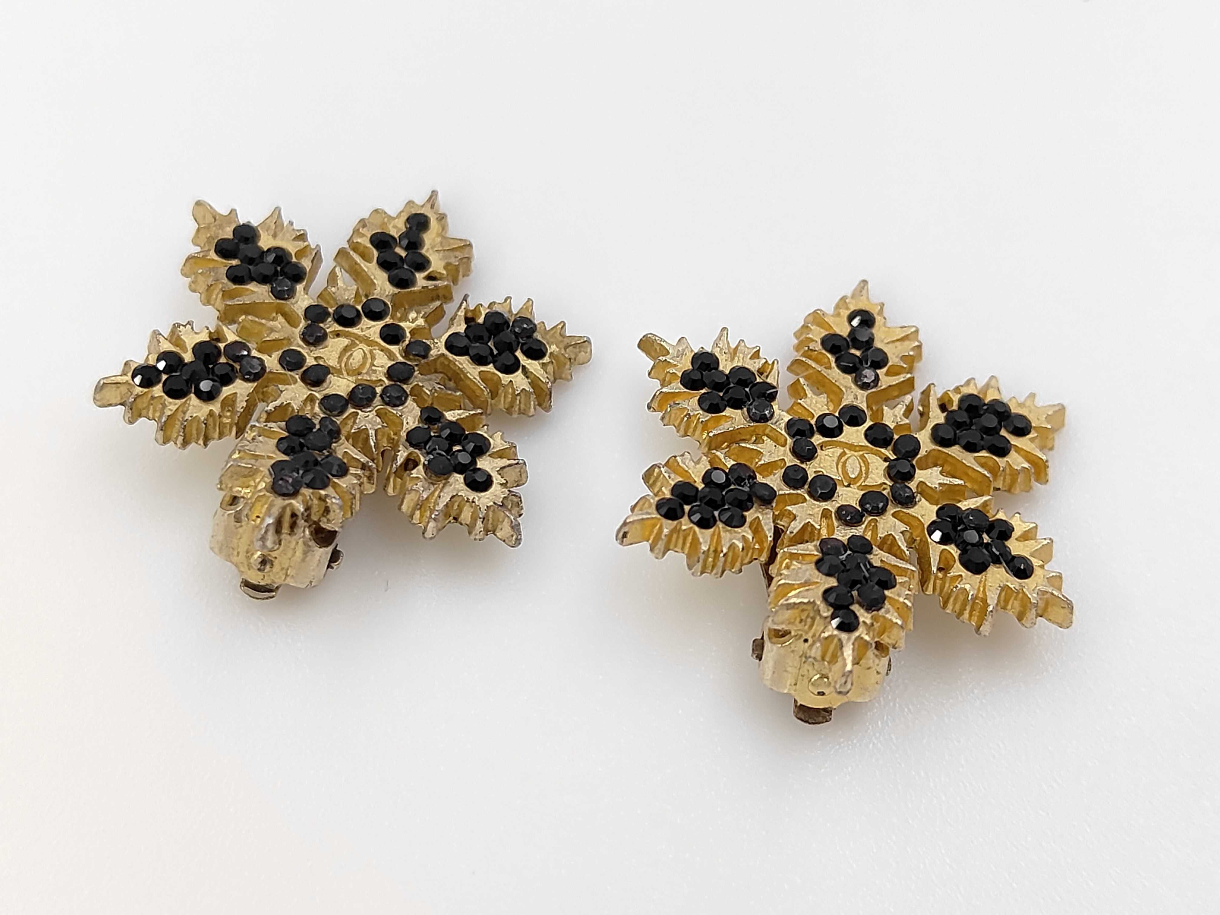 Earrings 01A Earrings — view 7