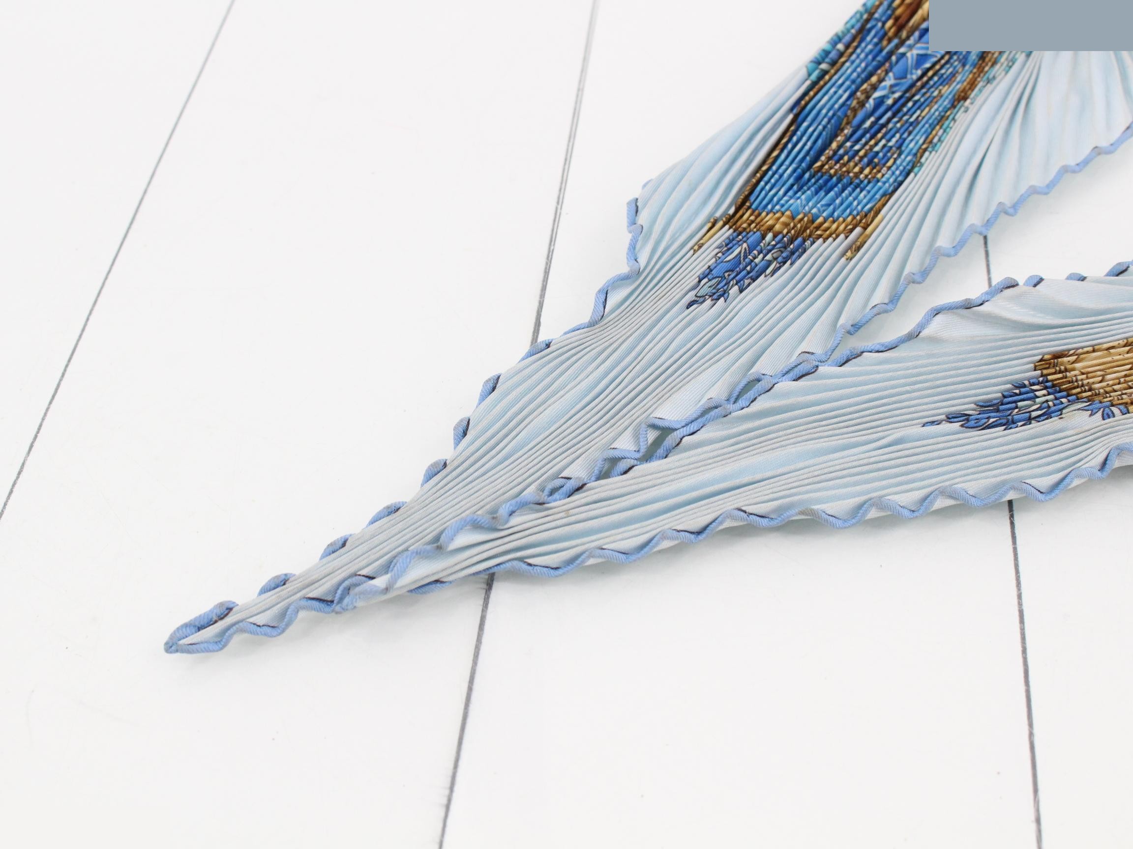 Carre 90 Scarf — view 3