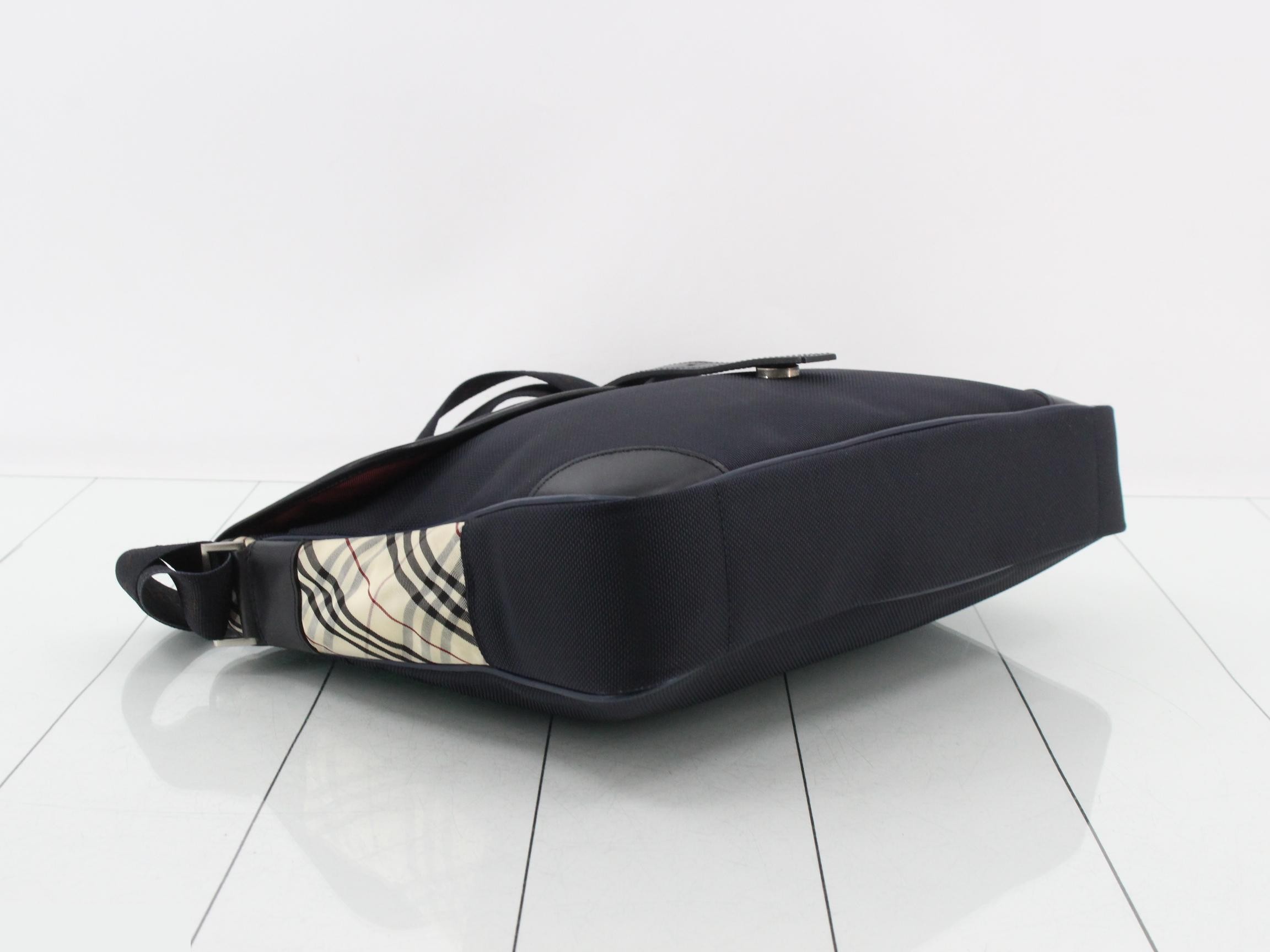 Black Label Shoulder Bag - Check — view 5