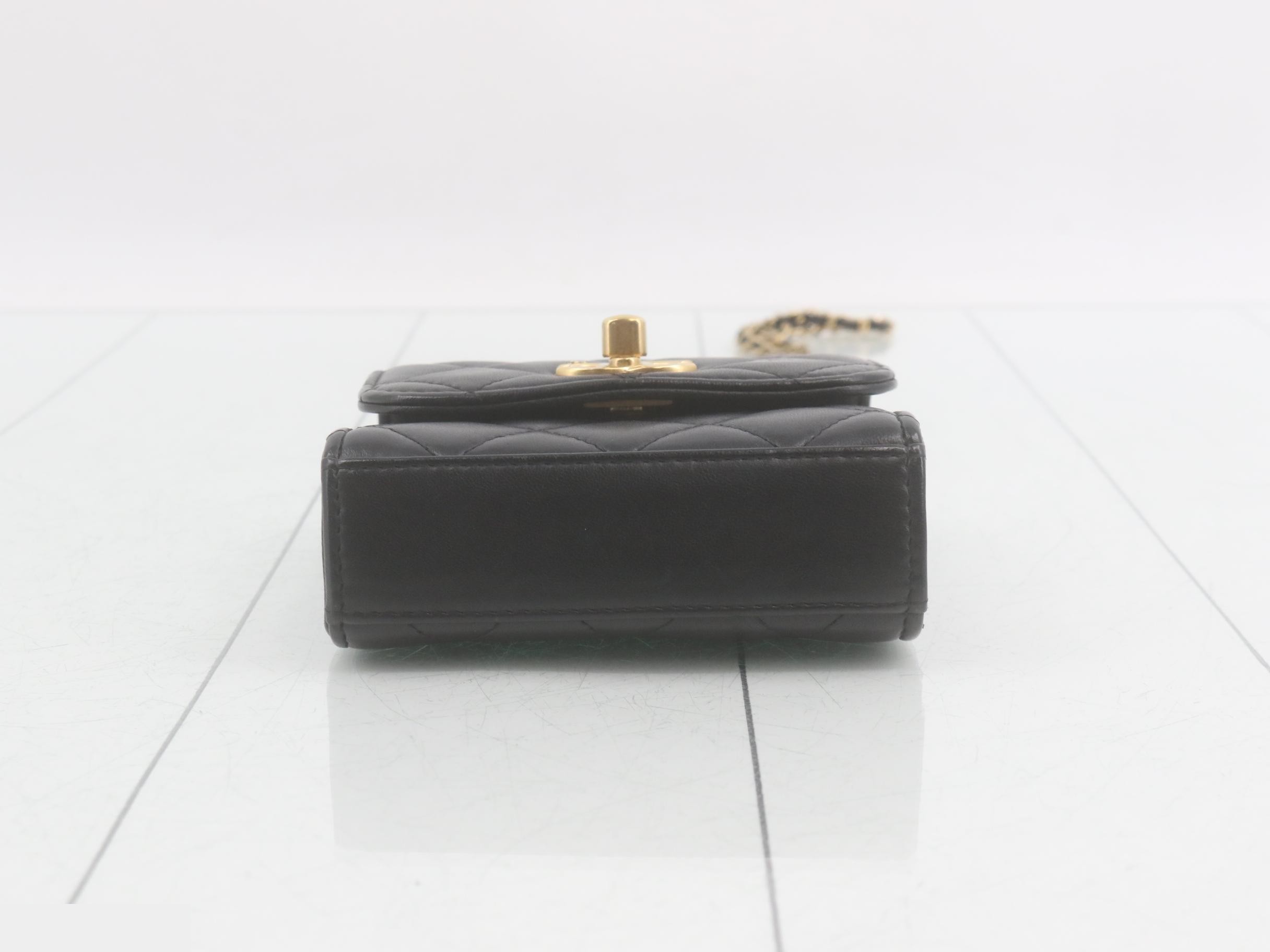 Matelassé Chain Wallet — view 3
