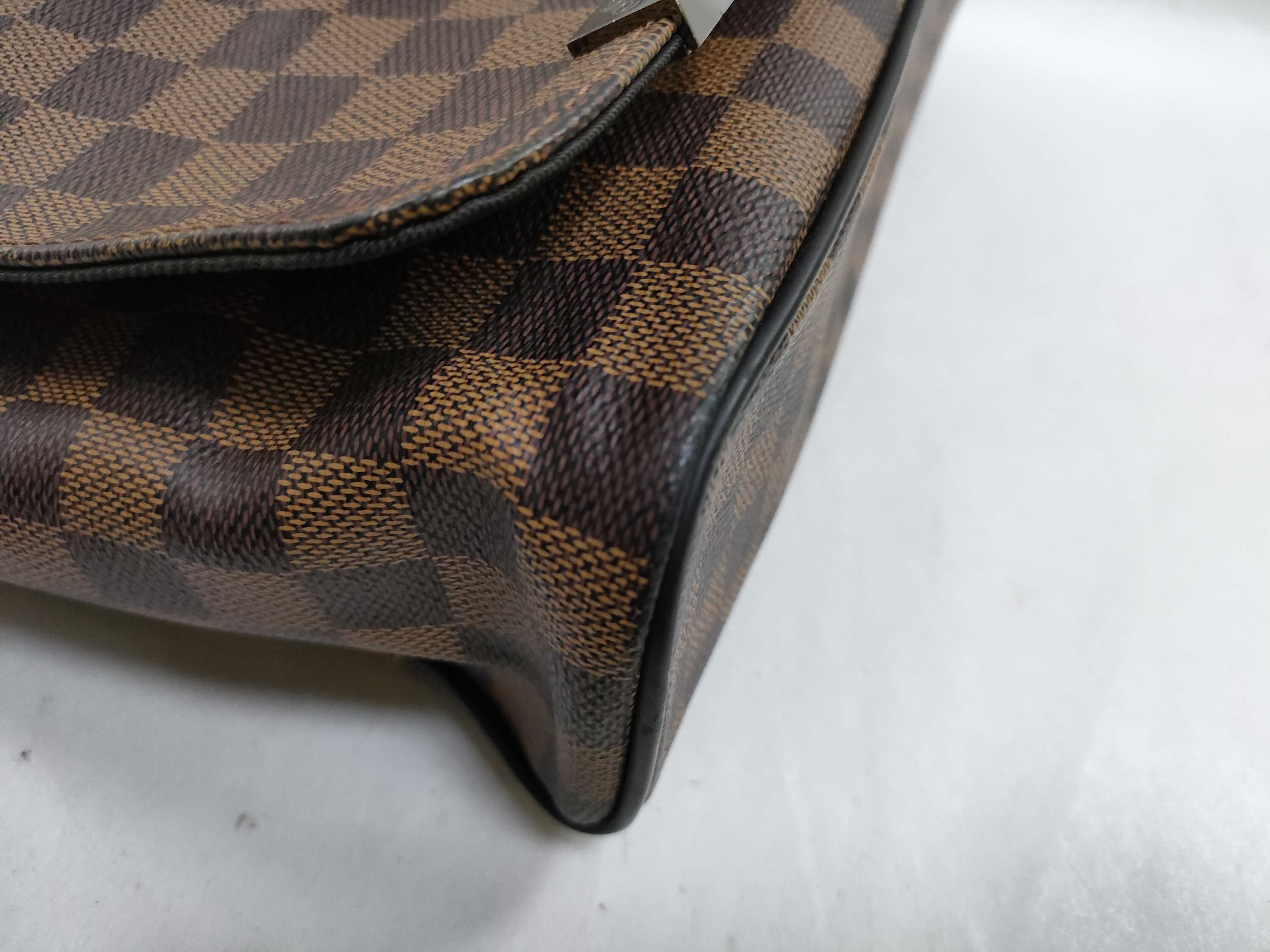 Damier ID- Damier Ebene District MM N41032 CA5108 Shoulder Bag — view 6