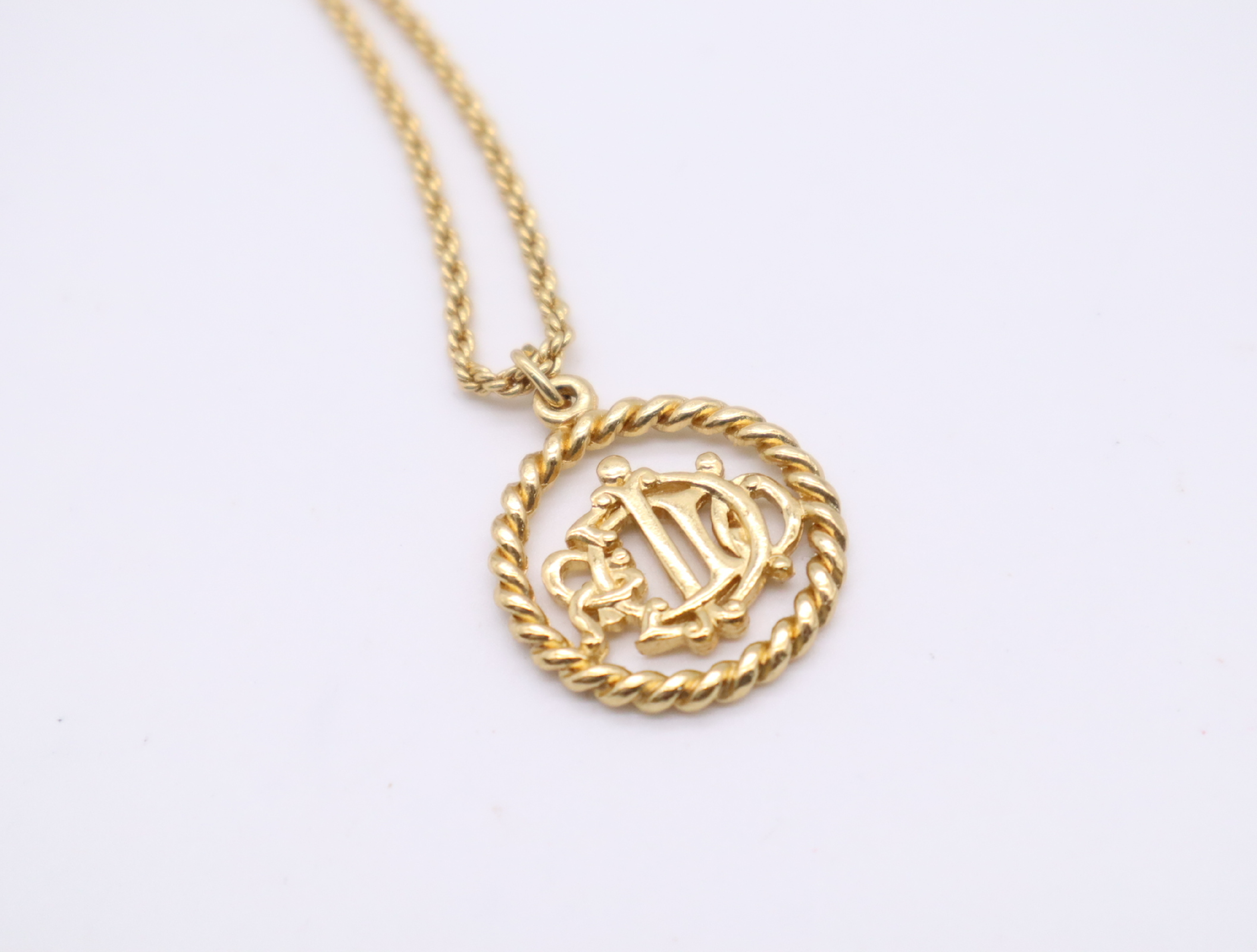 GP Emblem Logo Circle Necklace Gold Necklace — view 4
