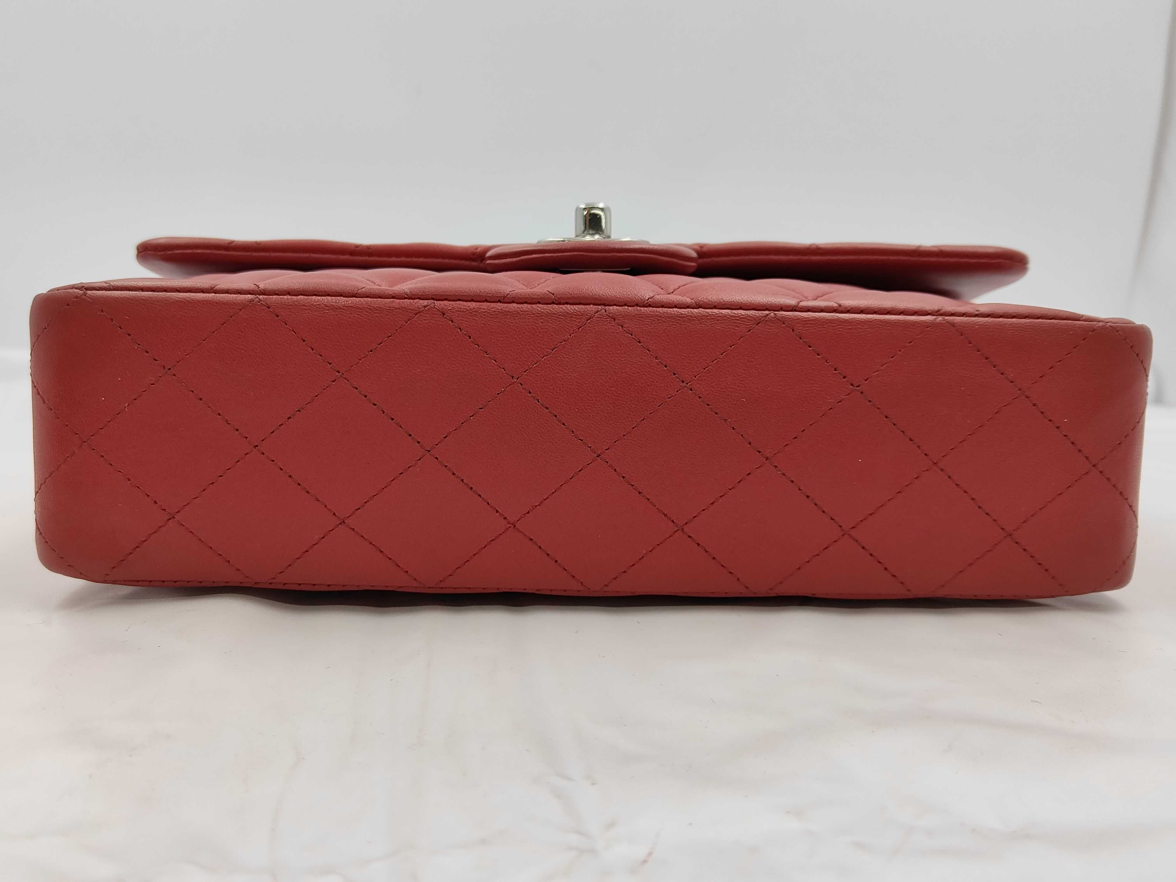 Matelassé 25 Double Flap Chain Shoulder Bag, Lambskin, Red — view 8