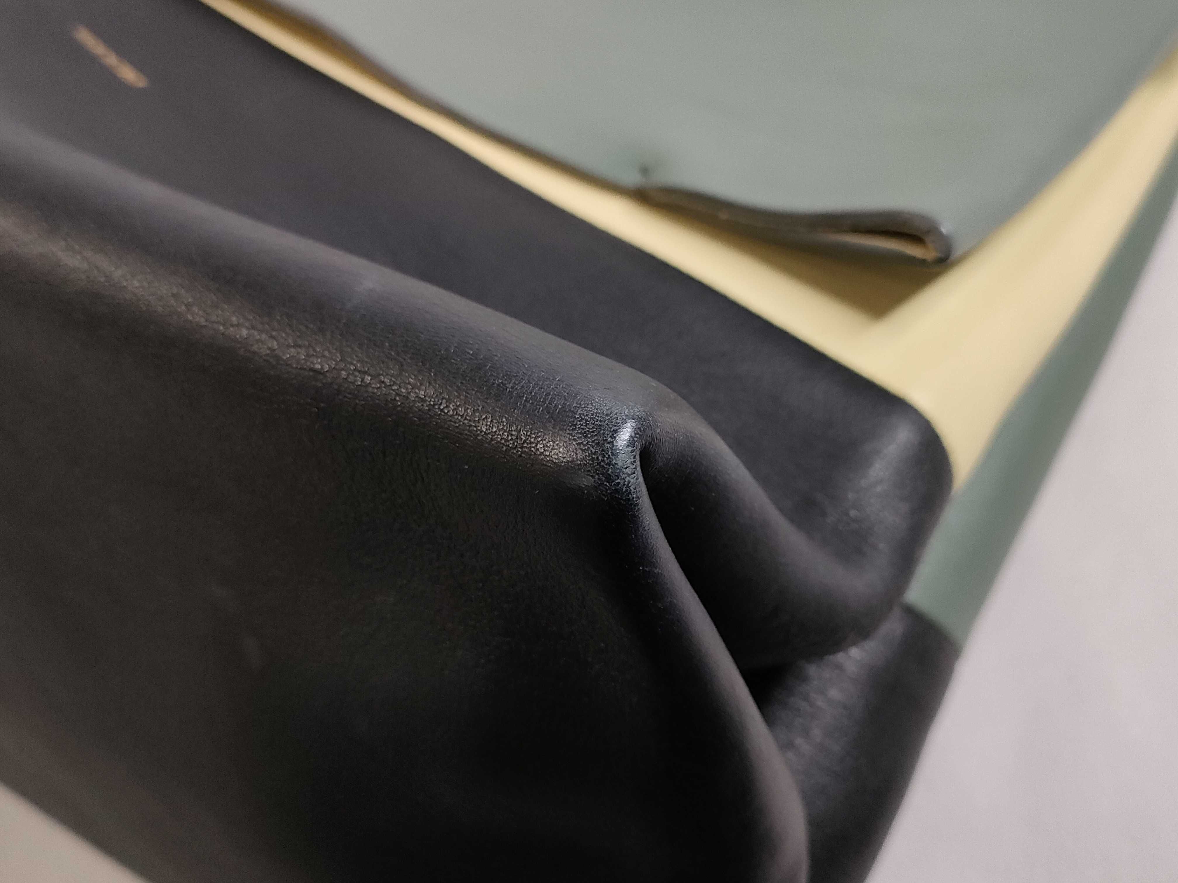 PH - Sage Green and Black Leather All Soft Shoulder Bag 34cm — view 6