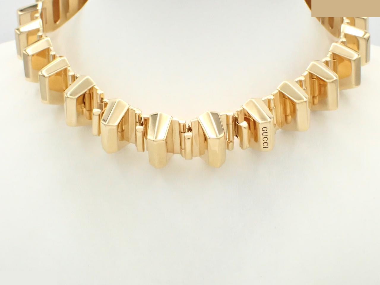 Geometric studded choker necklace, neck circumference approximately 38cm