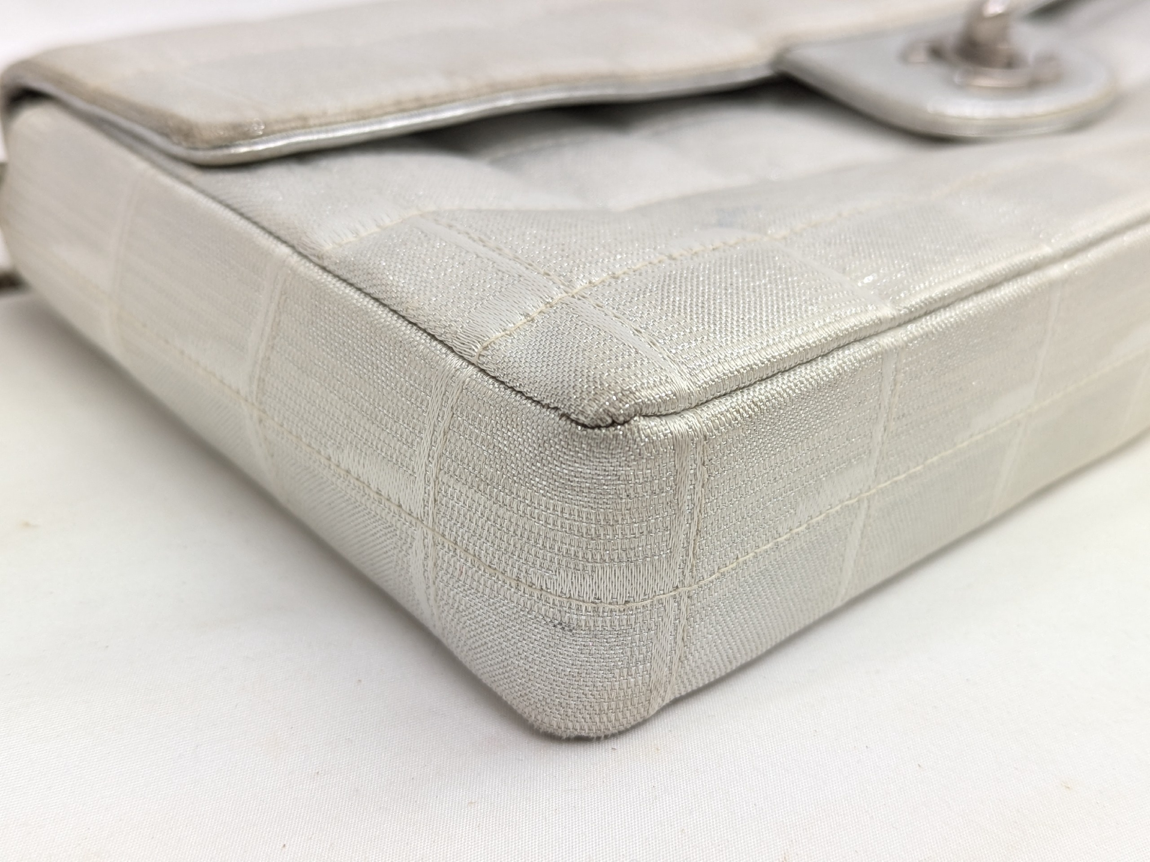 New Travel Line Chain Shoulder Bag (Series 6) — view 3