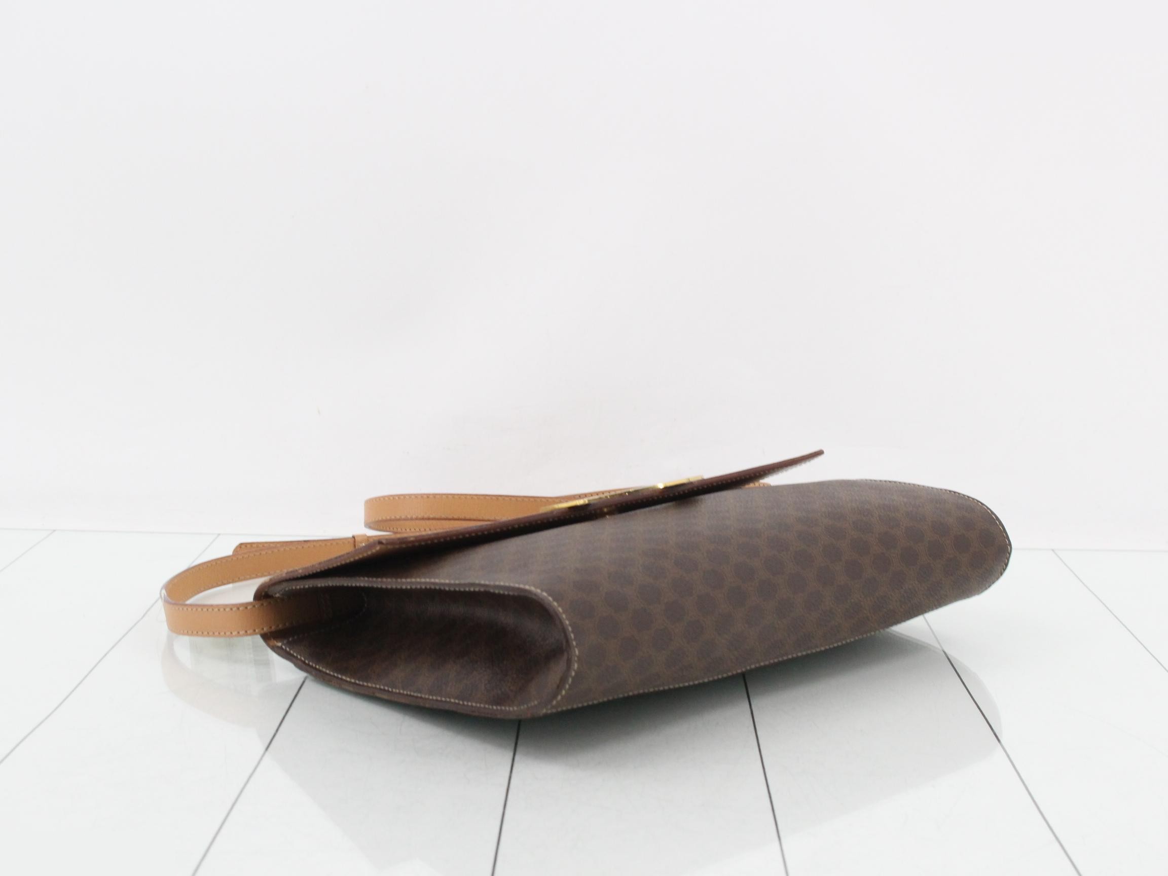 Macadam Circle Metal Fitting Shoulder Bag — view 5