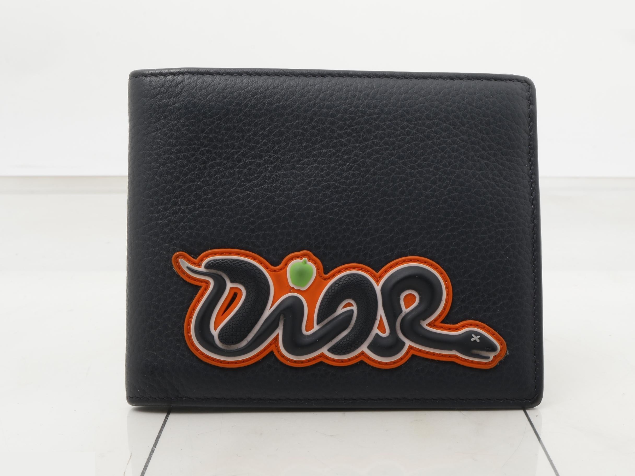 KAWS Collaboration Compact Wallet 10BO 027