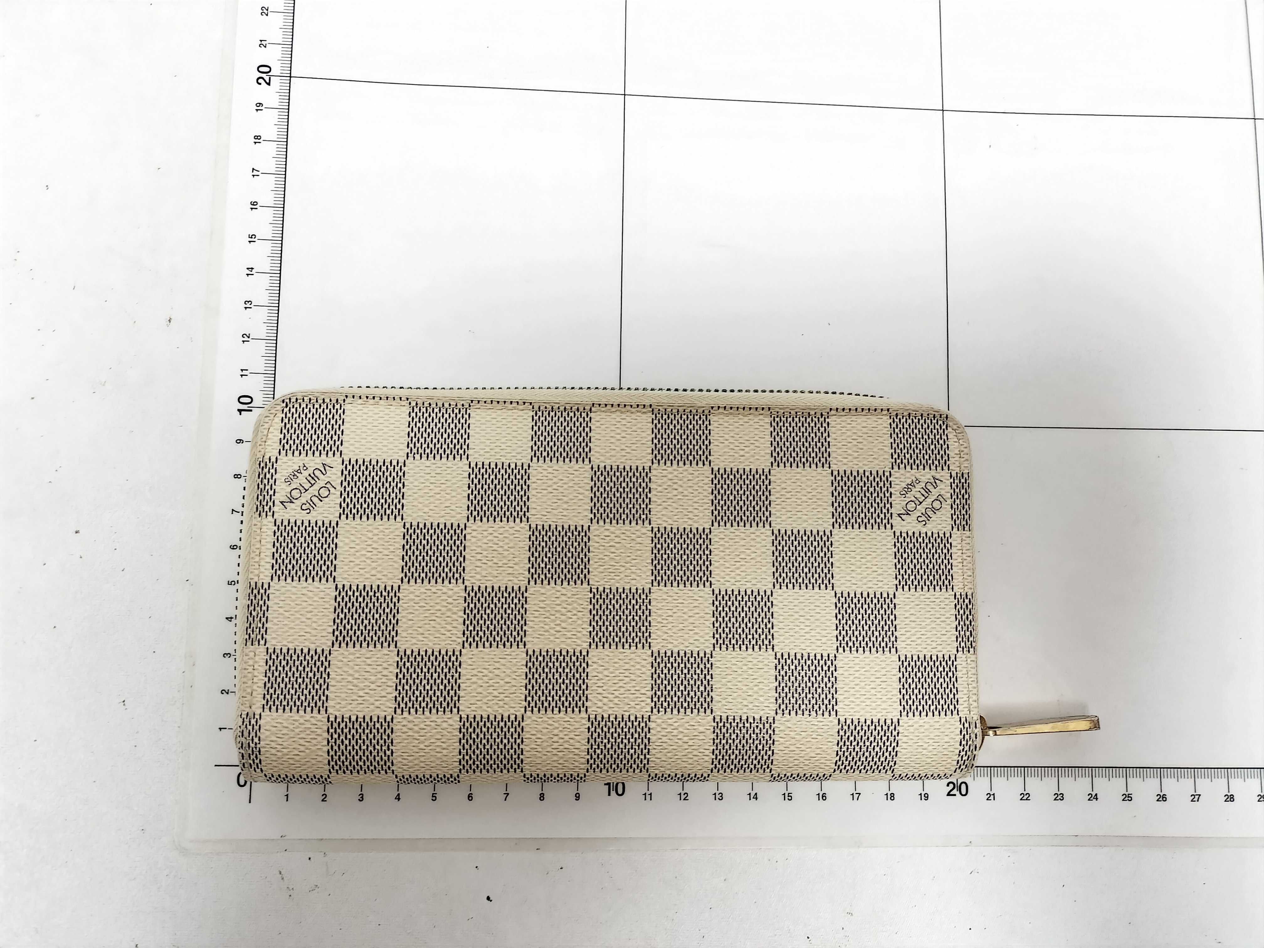 Damier Azur Louis Vuitton Azur Wallet Round Zipper Wallet — view 2
