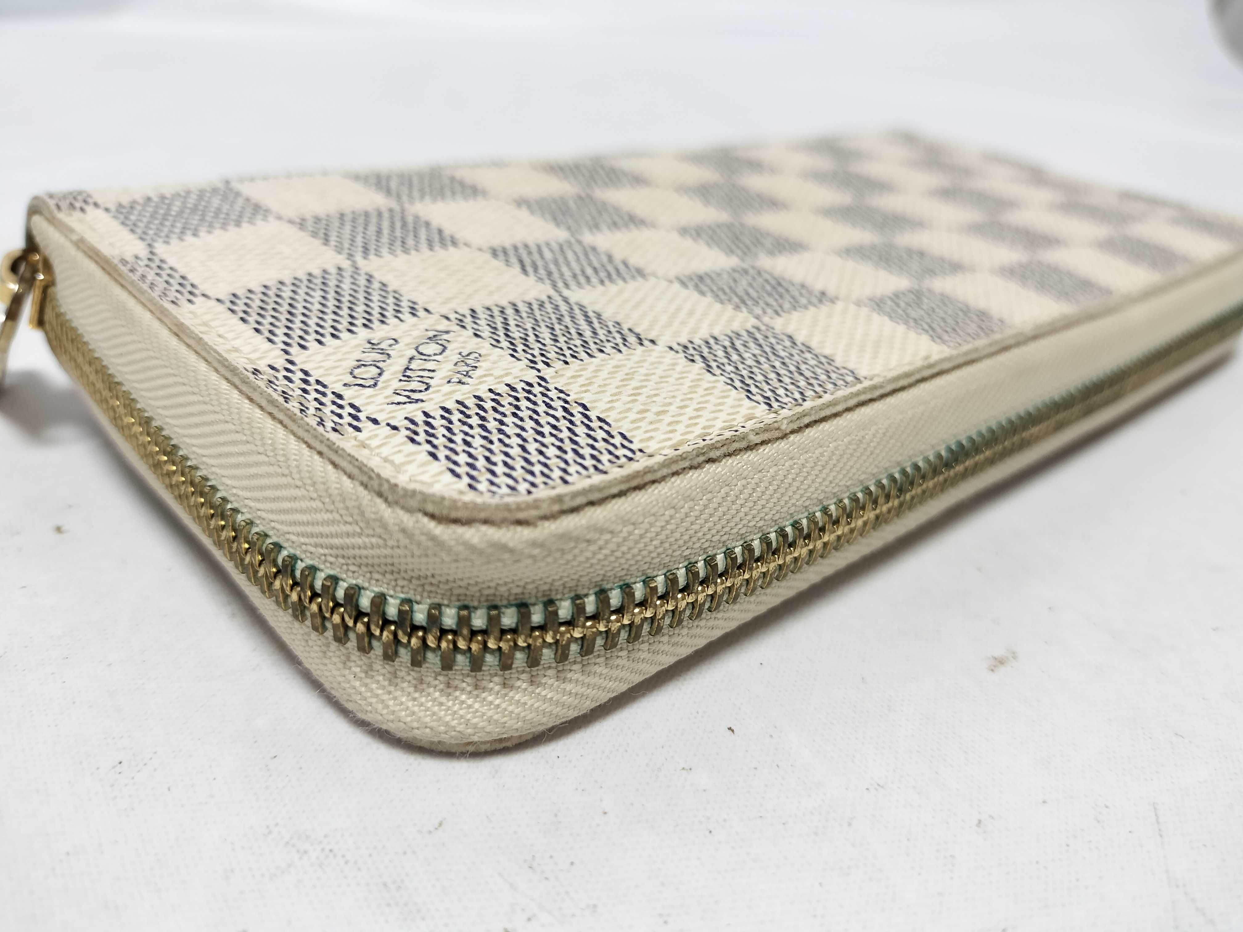Damier Azur Louis Vuitton Azur Wallet Round Zipper Wallet — view 14