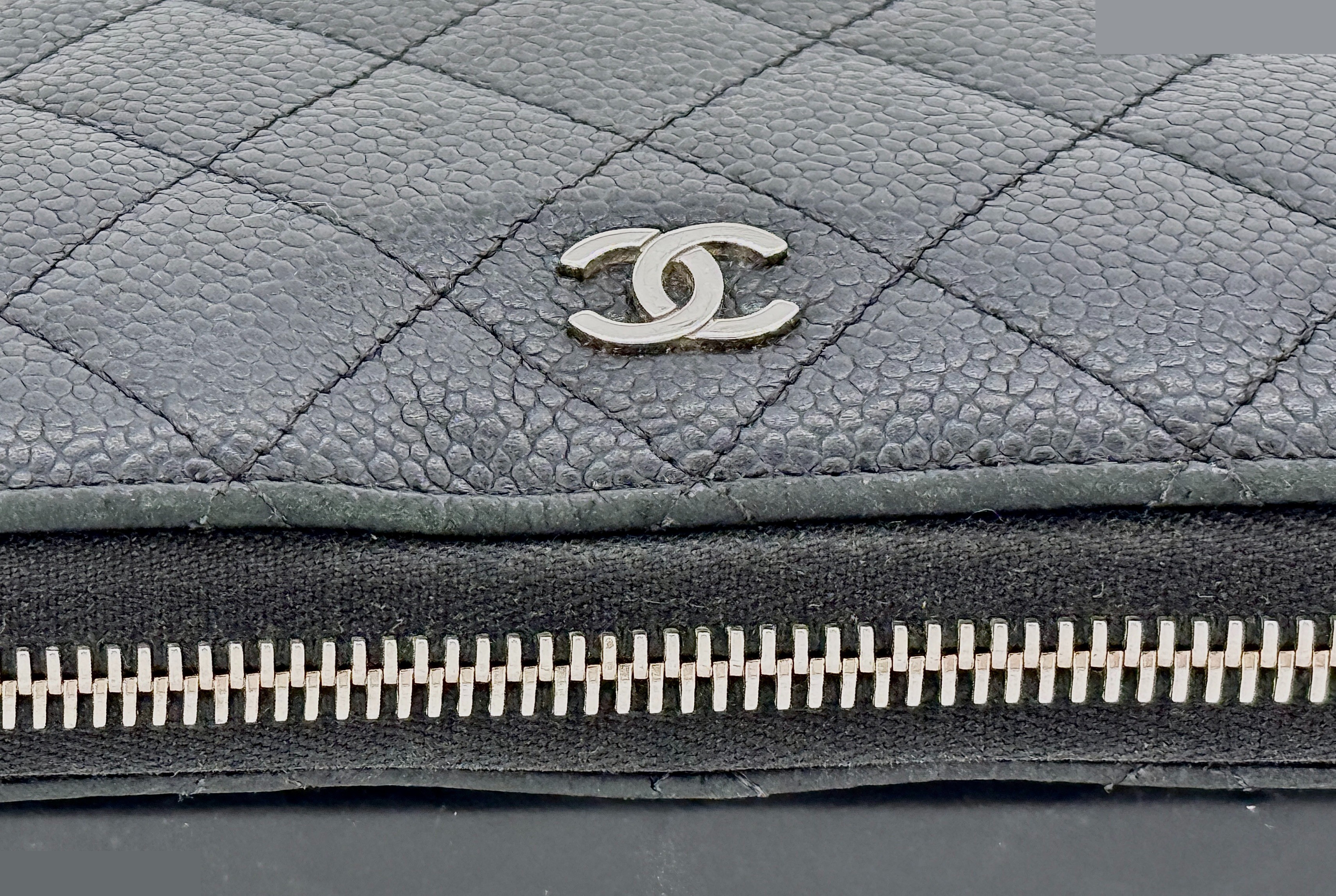 Matelassé caviar leather long wallet, serial number 19 series, with card and sticker. — view 7