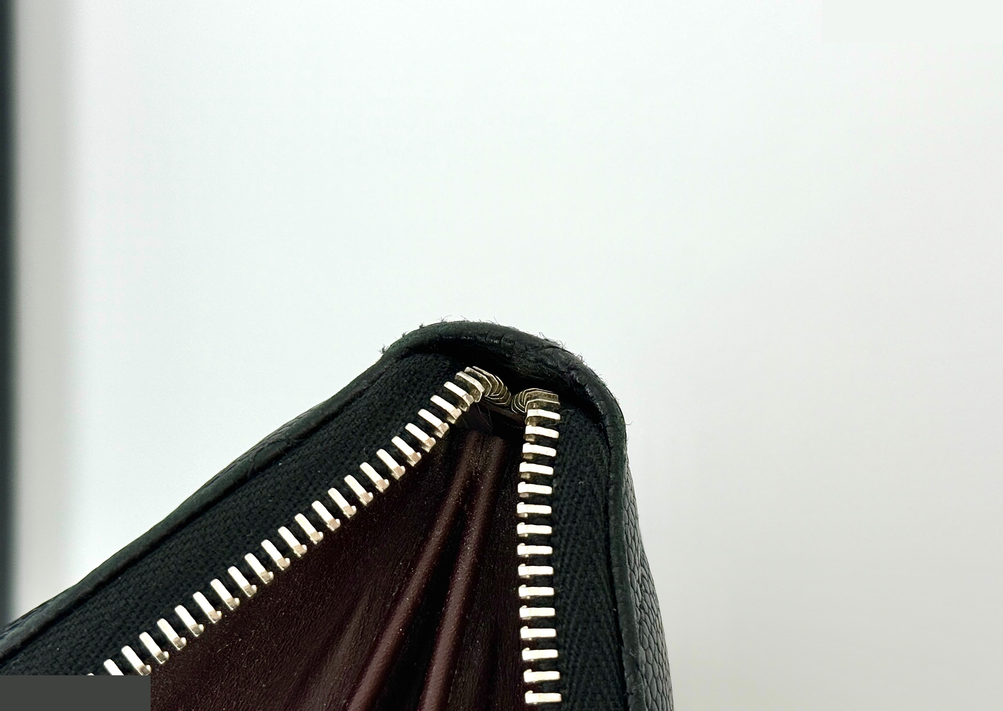 Matelassé caviar leather long wallet, serial number 19 series, with card and sticker. — view 8