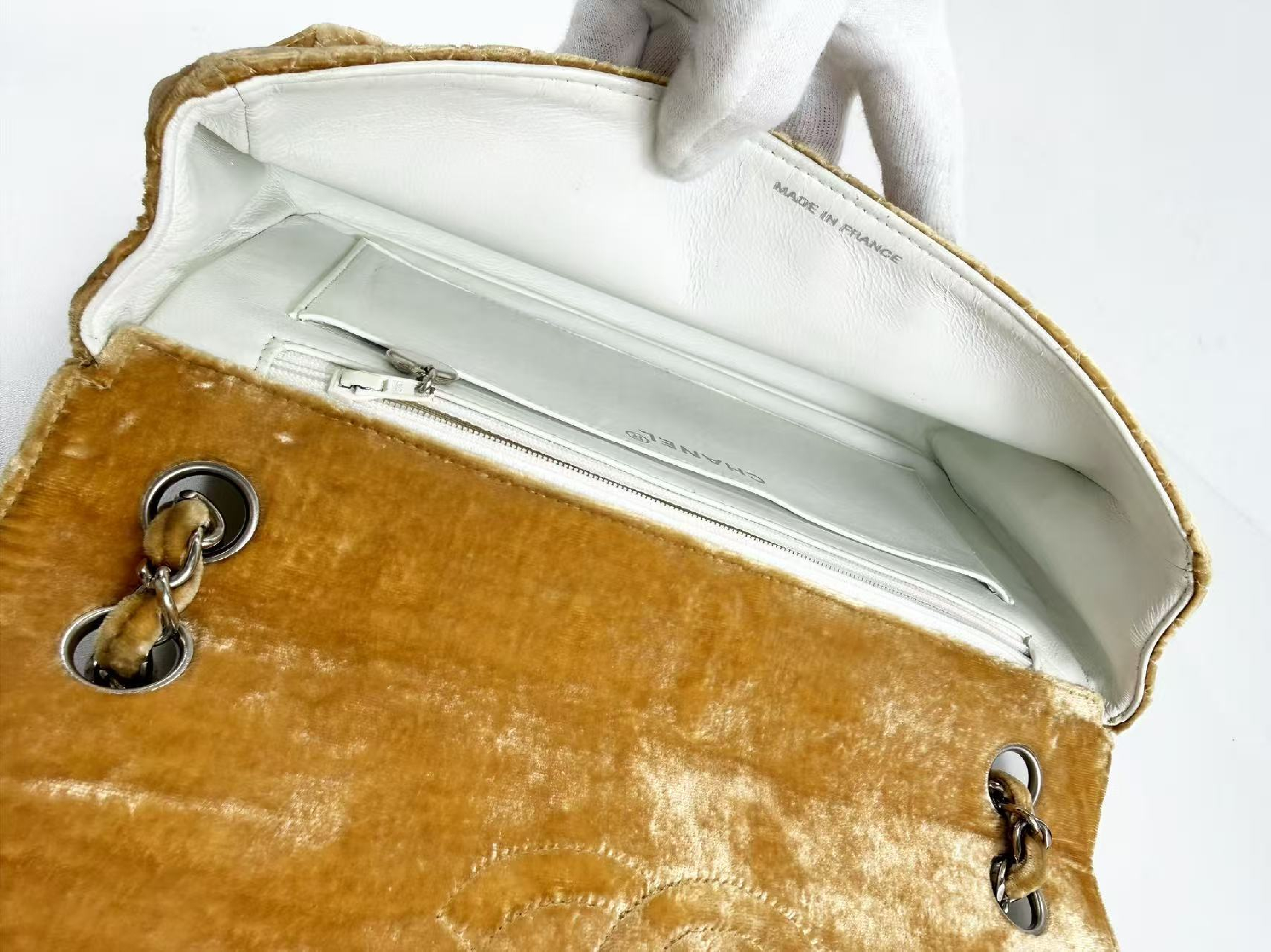 Velour Matelassé Micro Double Chain Vintage 4 Series W25cm Approx. [Comes with dust bag, authenticity card, and seal] Silver Hardware Shoulder Bag 4019185 — view 15