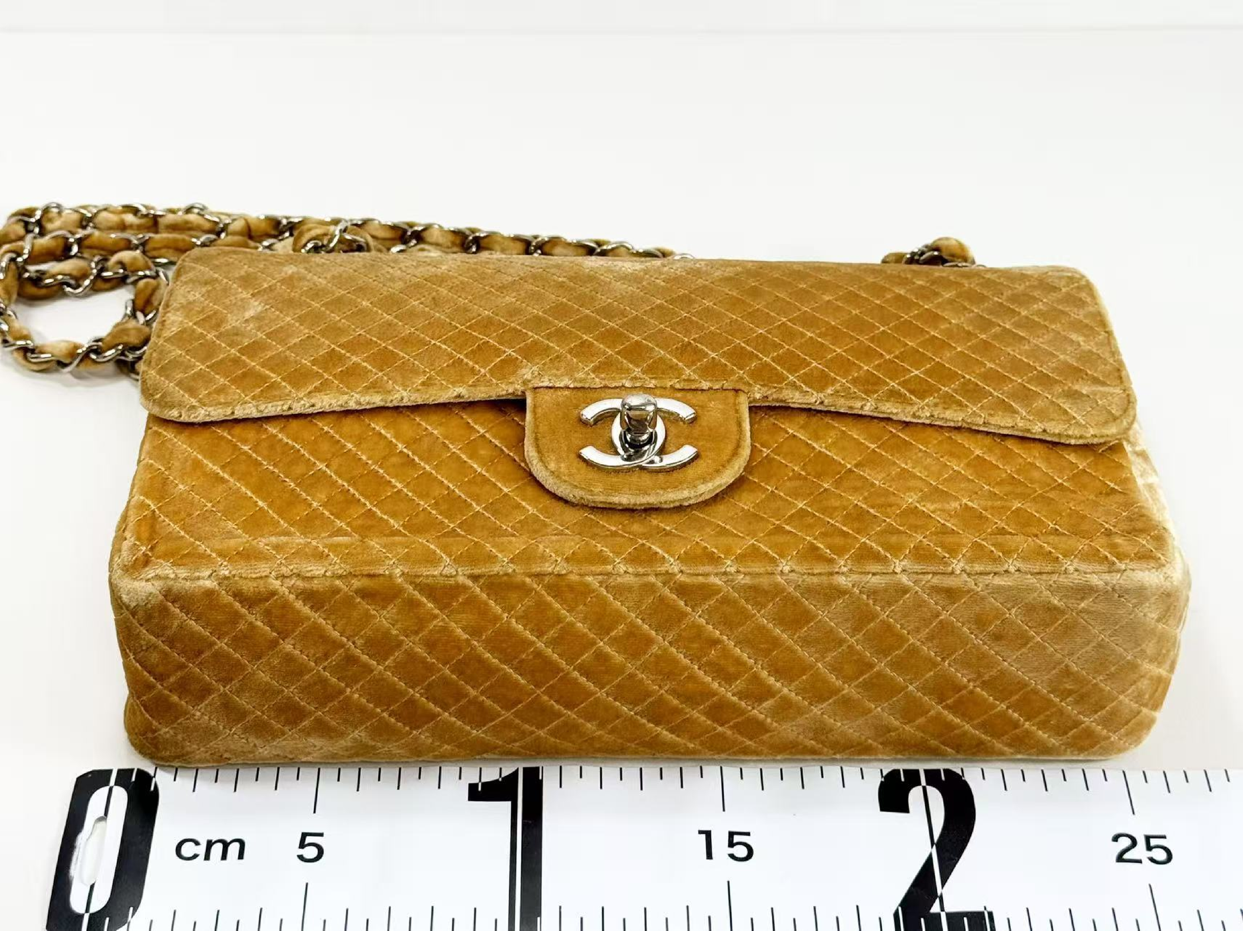 Velour Matelassé Micro Double Chain Vintage 4 Series W25cm Approx. [Comes with dust bag, authenticity card, and seal] Silver Hardware Shoulder Bag 4019185 — view 4