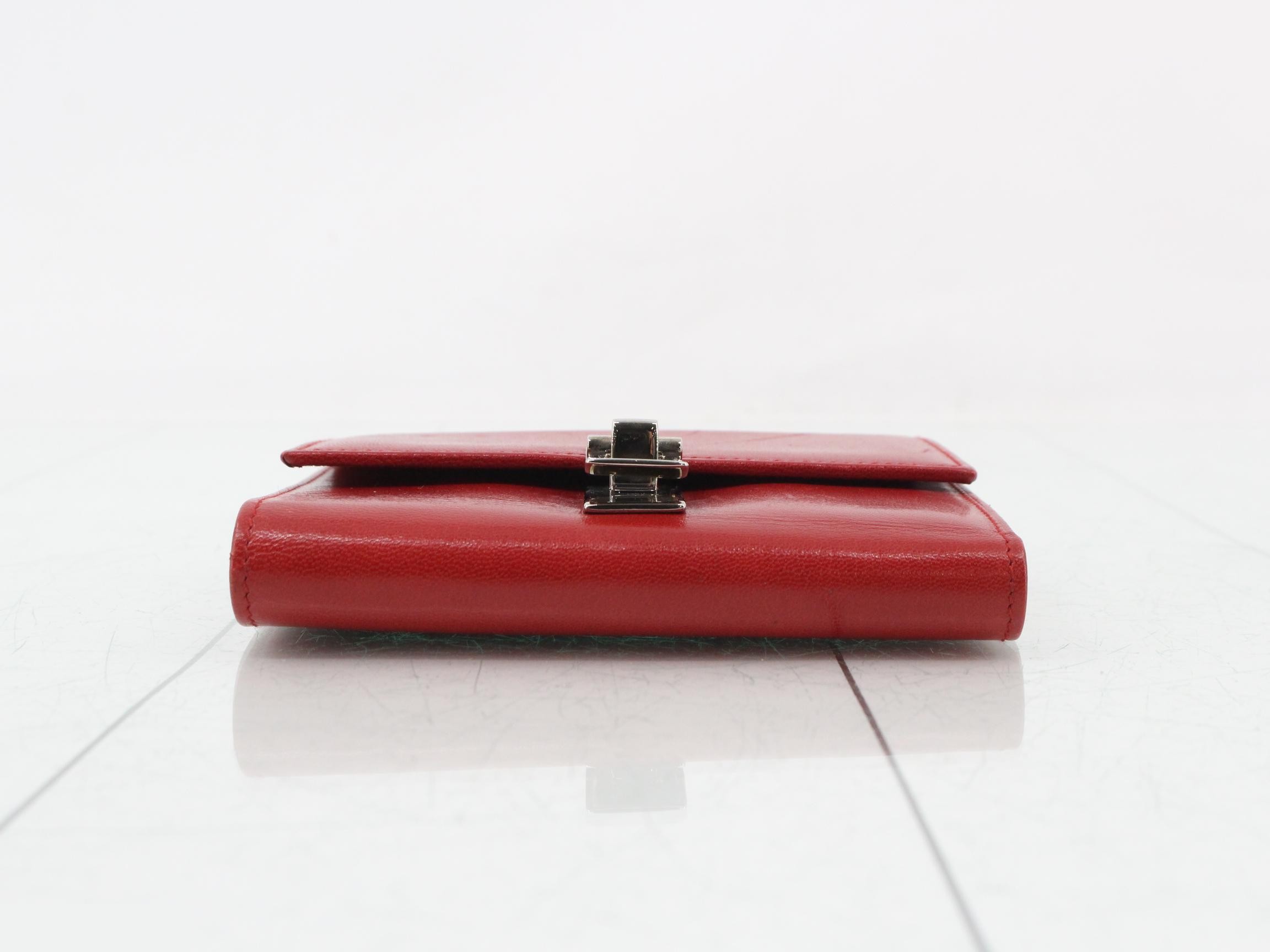 wallet — view 3
