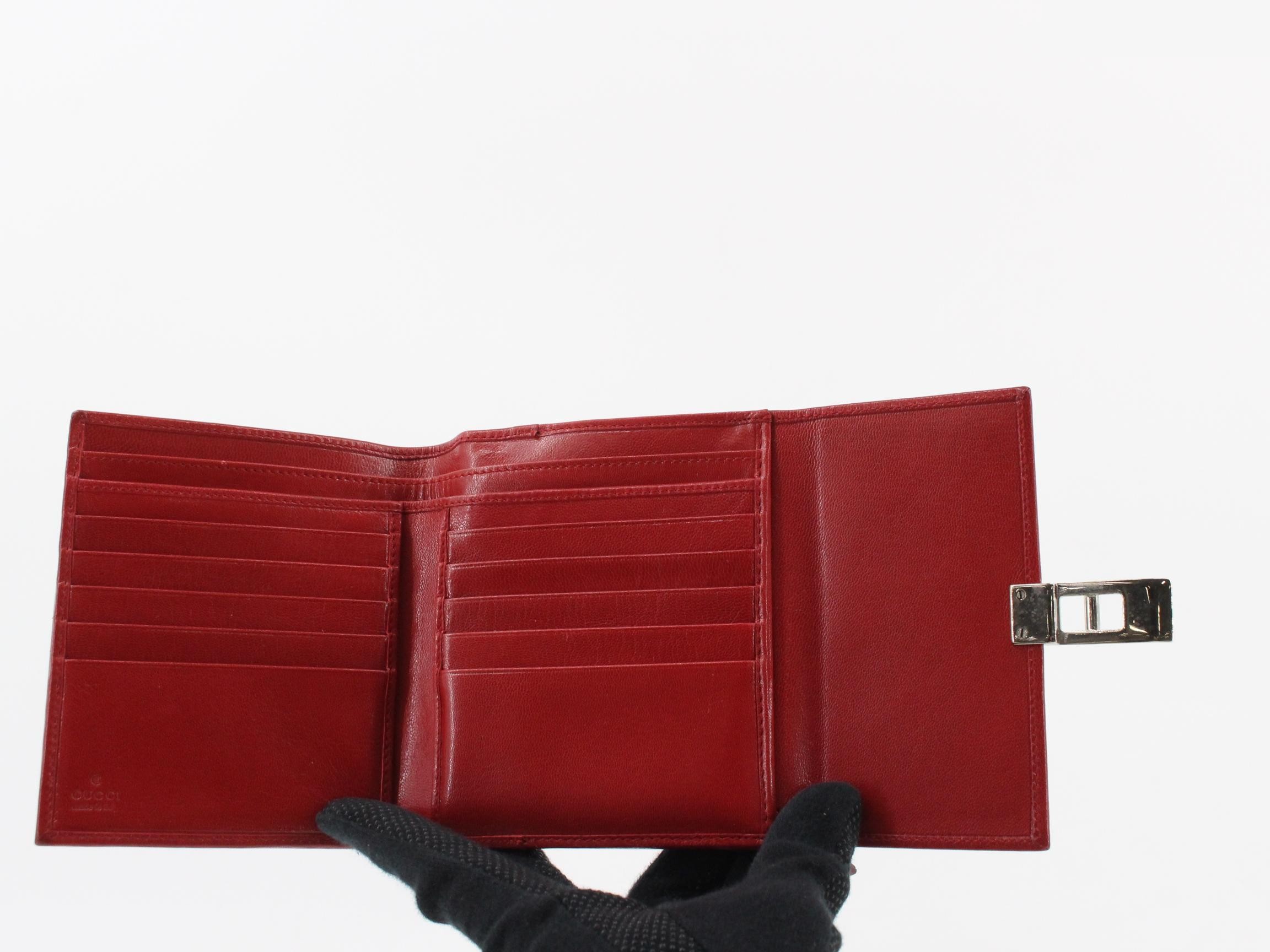 wallet — view 4