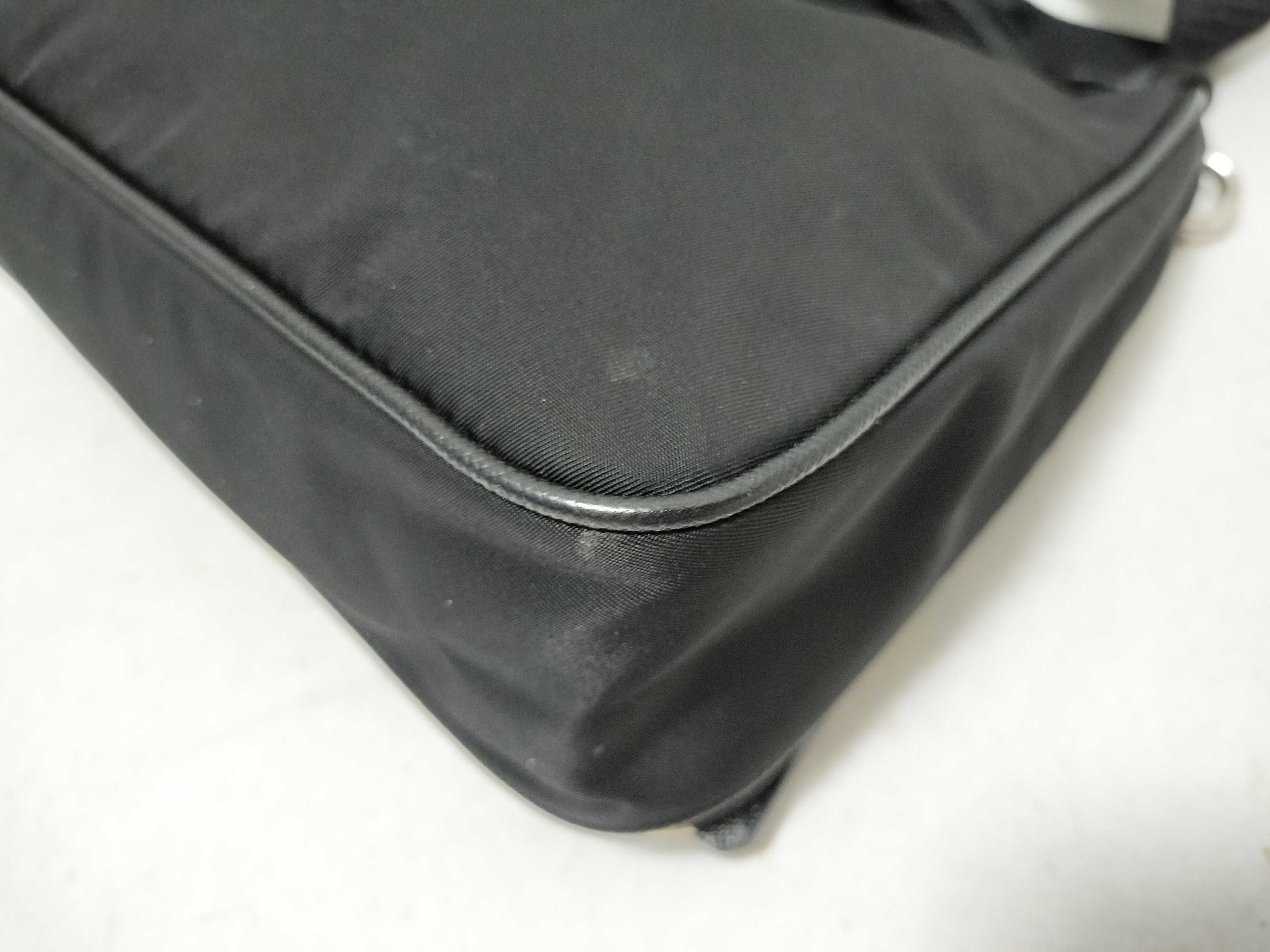 Re Nylon x Leather Shoulder Bag with White Tag — view 7