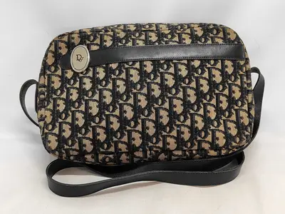 Trotter Shoulder Bag