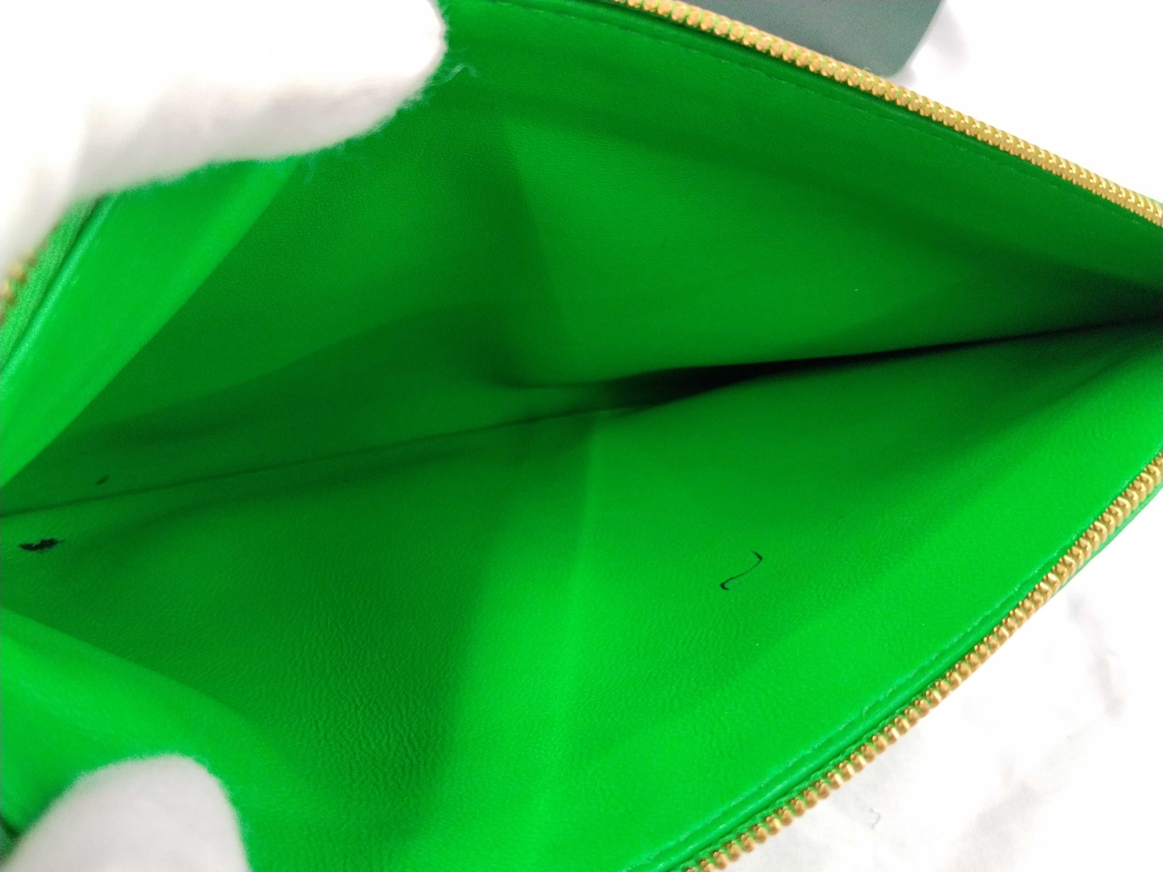 Intrecciato Bottega Veneta Maxi Intrecciato Arcomini Tote Bag Leather RFID Green Pouch Tote Bag — view 13