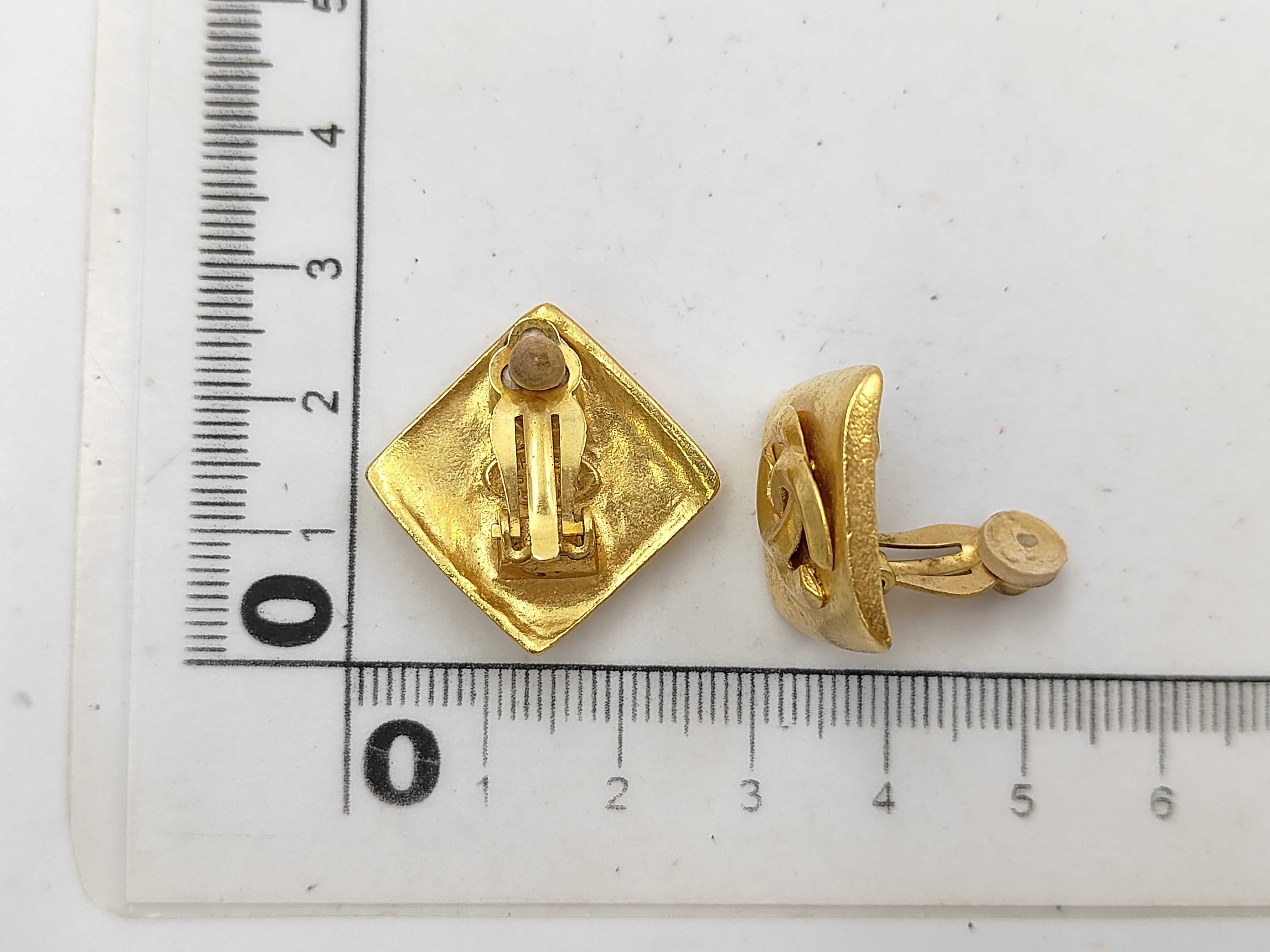 Coco Mark Earrings (Pair) 96P Boxed Earrings — view 6