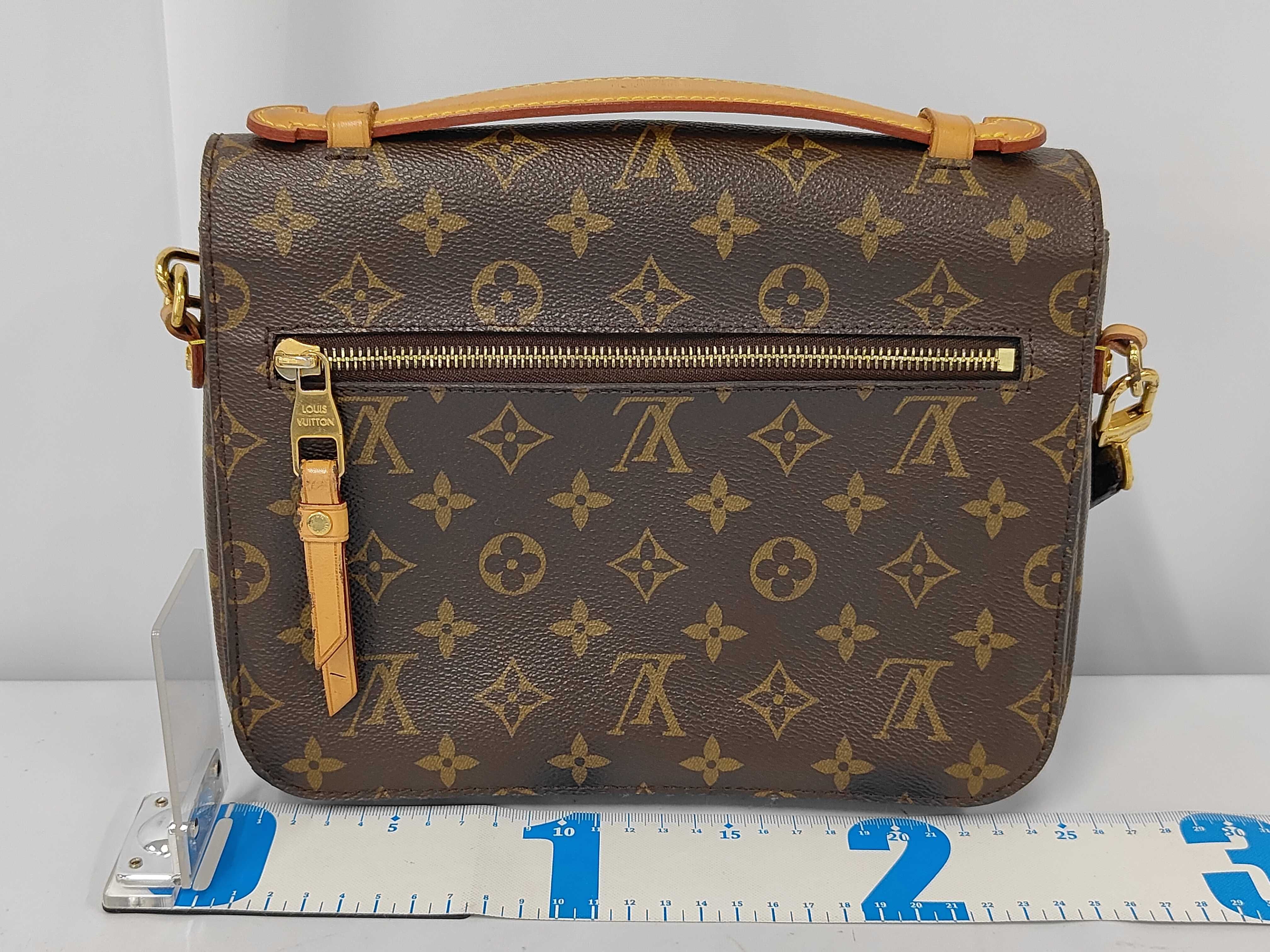 Monogram Pochette Métis MM M44875 Handbag — view 2