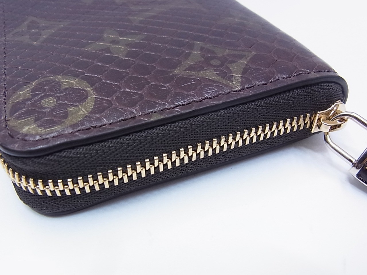 Zippy Coin Purse, Exotic Python, Unused — view 6