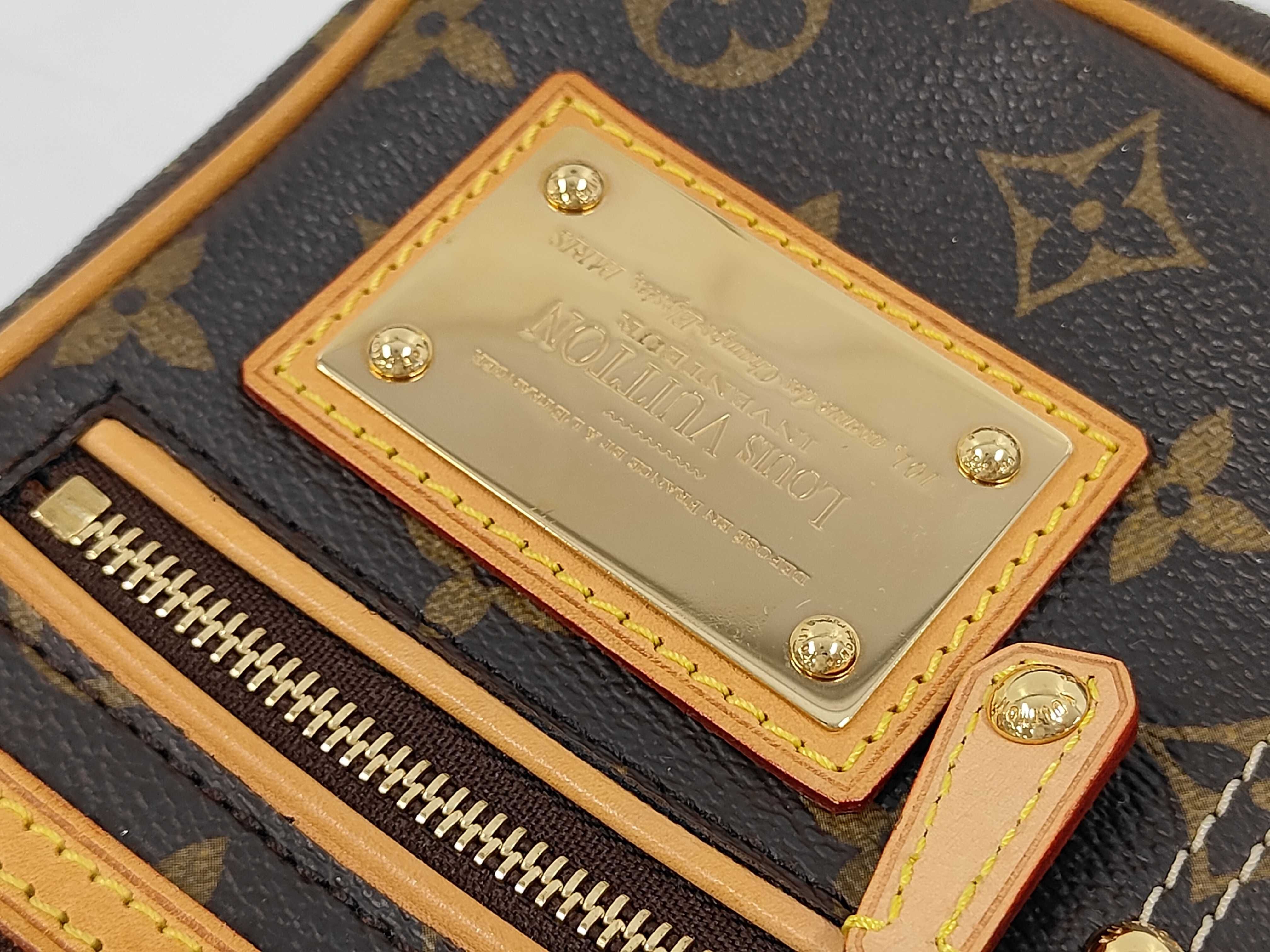 Pochette Accessoires Monogram Rivet M40141 CA0057 Shoulder Bag — view 8