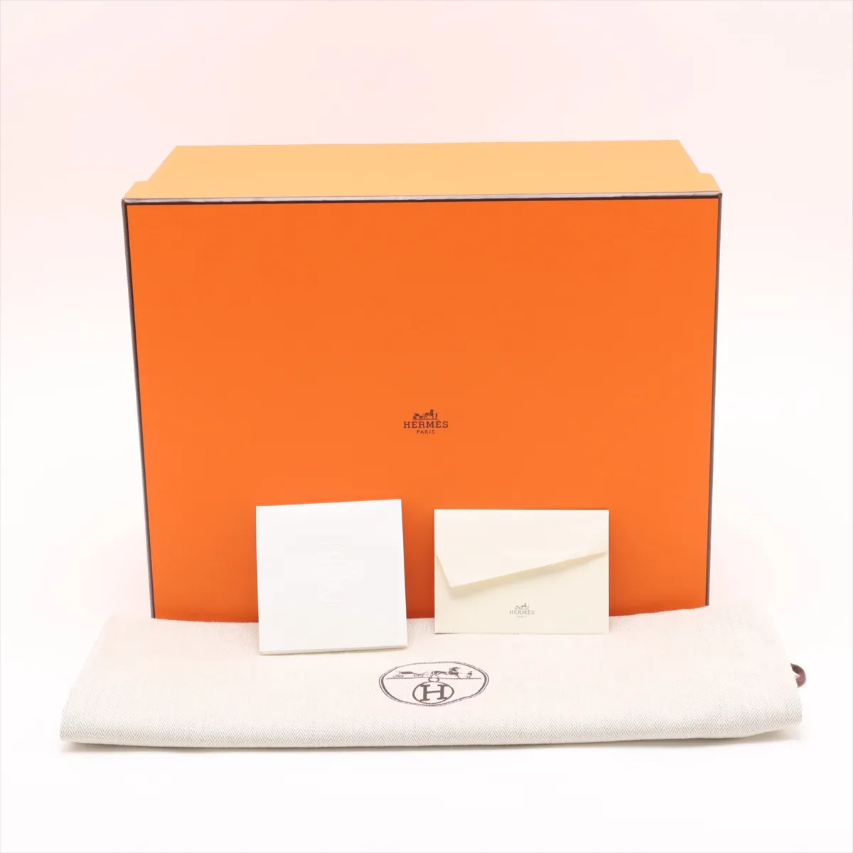 [Individually wrapped] Hermes Lindy 26 Taurillon Clemence New Blue Hydra Silver Hardware K:2025 — view 12