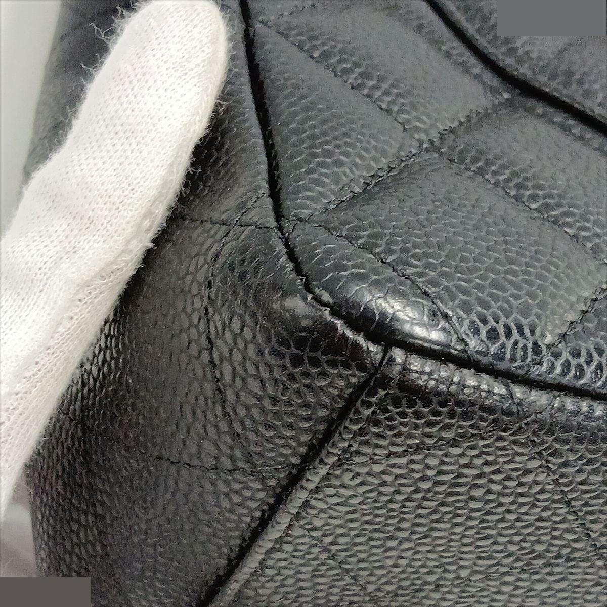 Large Matelassé 34 Maxi Caviar Skin Double Flap Double Chain — view 11