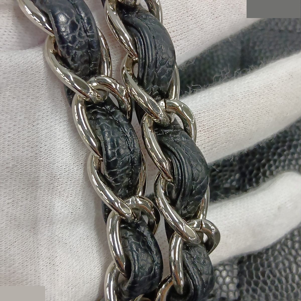 Large Matelassé 34 Maxi Caviar Skin Double Flap Double Chain — view 12