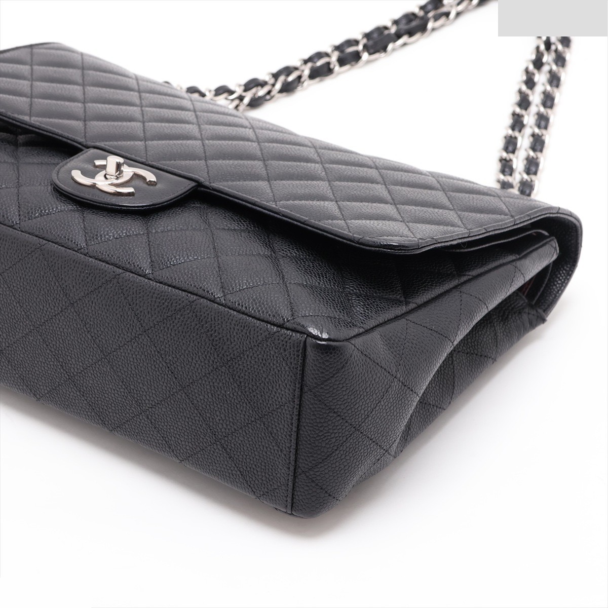 Large Matelassé 34 Maxi Caviar Skin Double Flap Double Chain — view 3