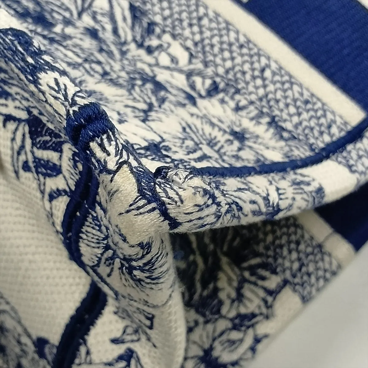 Book Tote Medium Canvas Tote Bag White x Blue — view 10