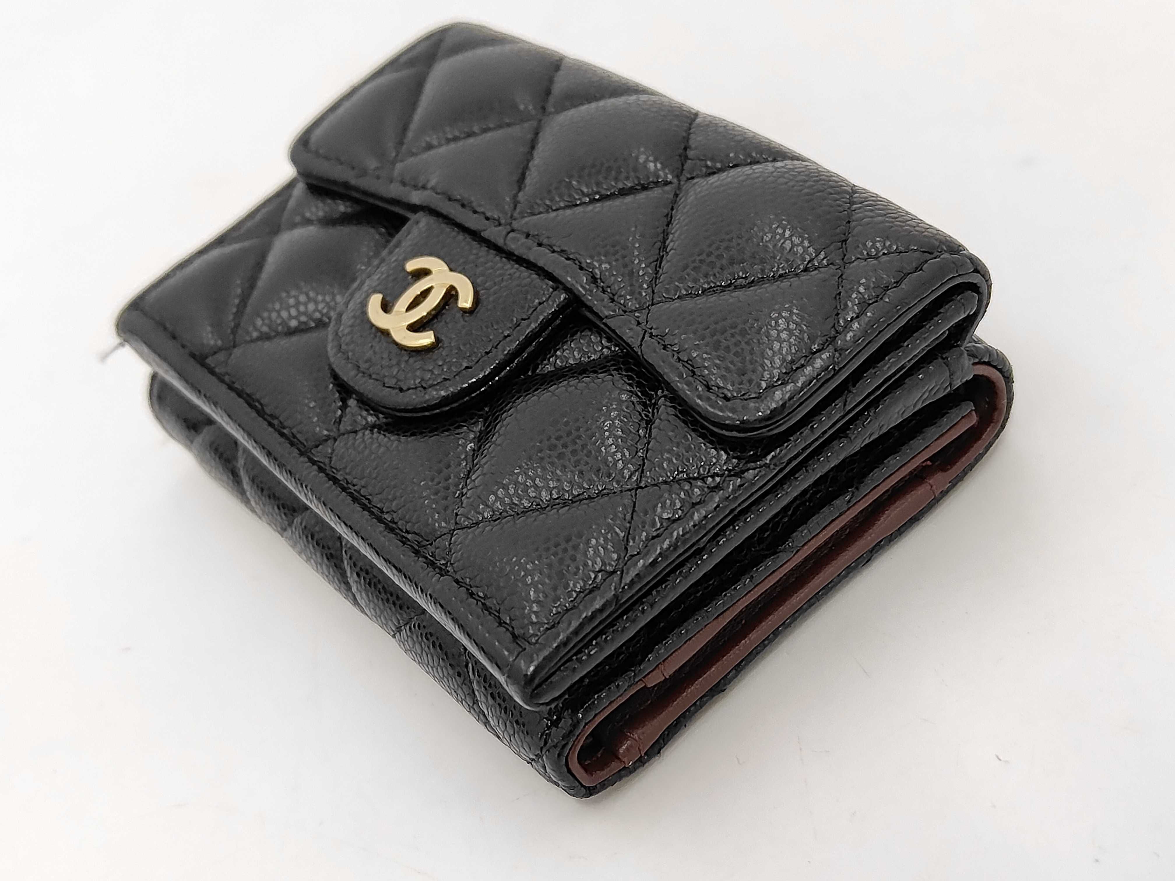 Matelassé Tri-fold Wallet — view 9