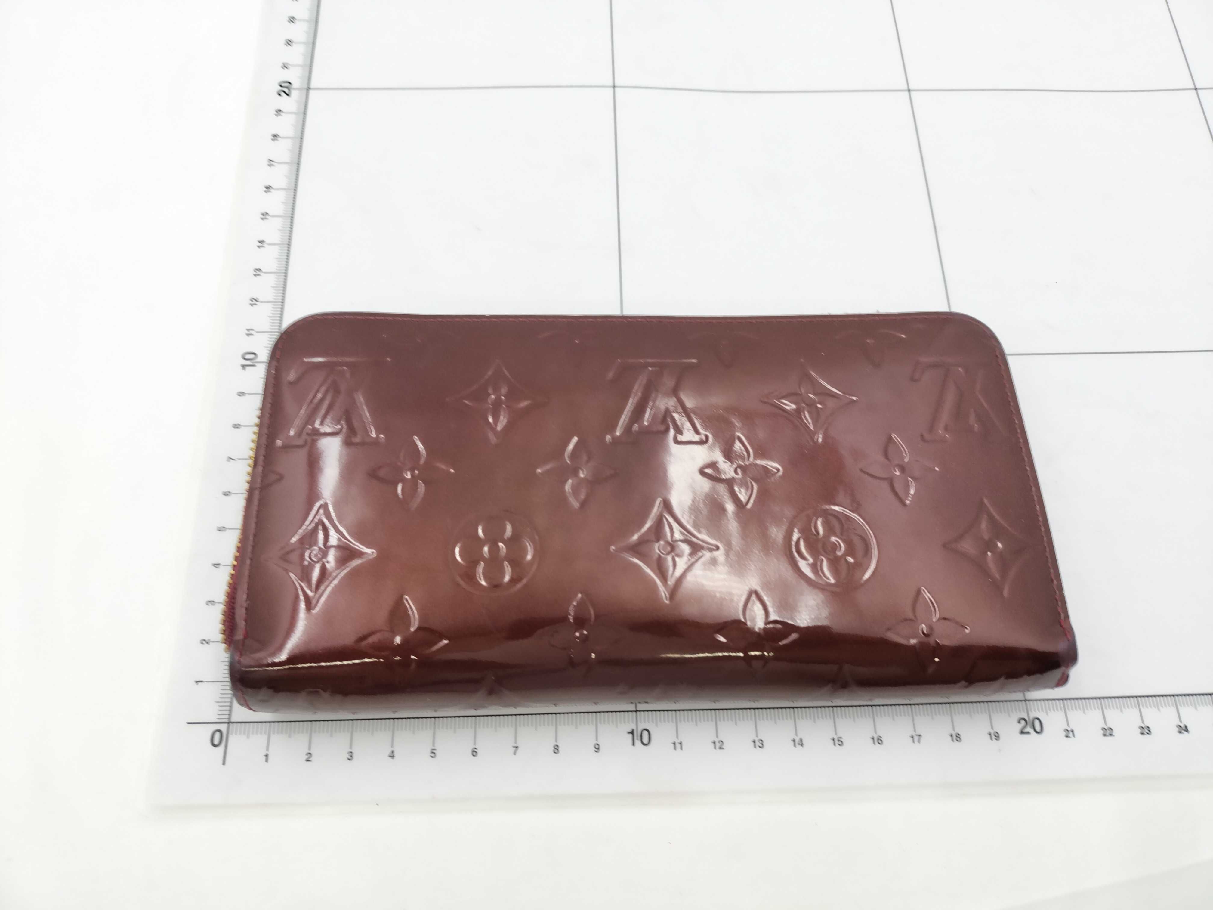 Vernis Amarante Zippy M93522 Wallet — view 2