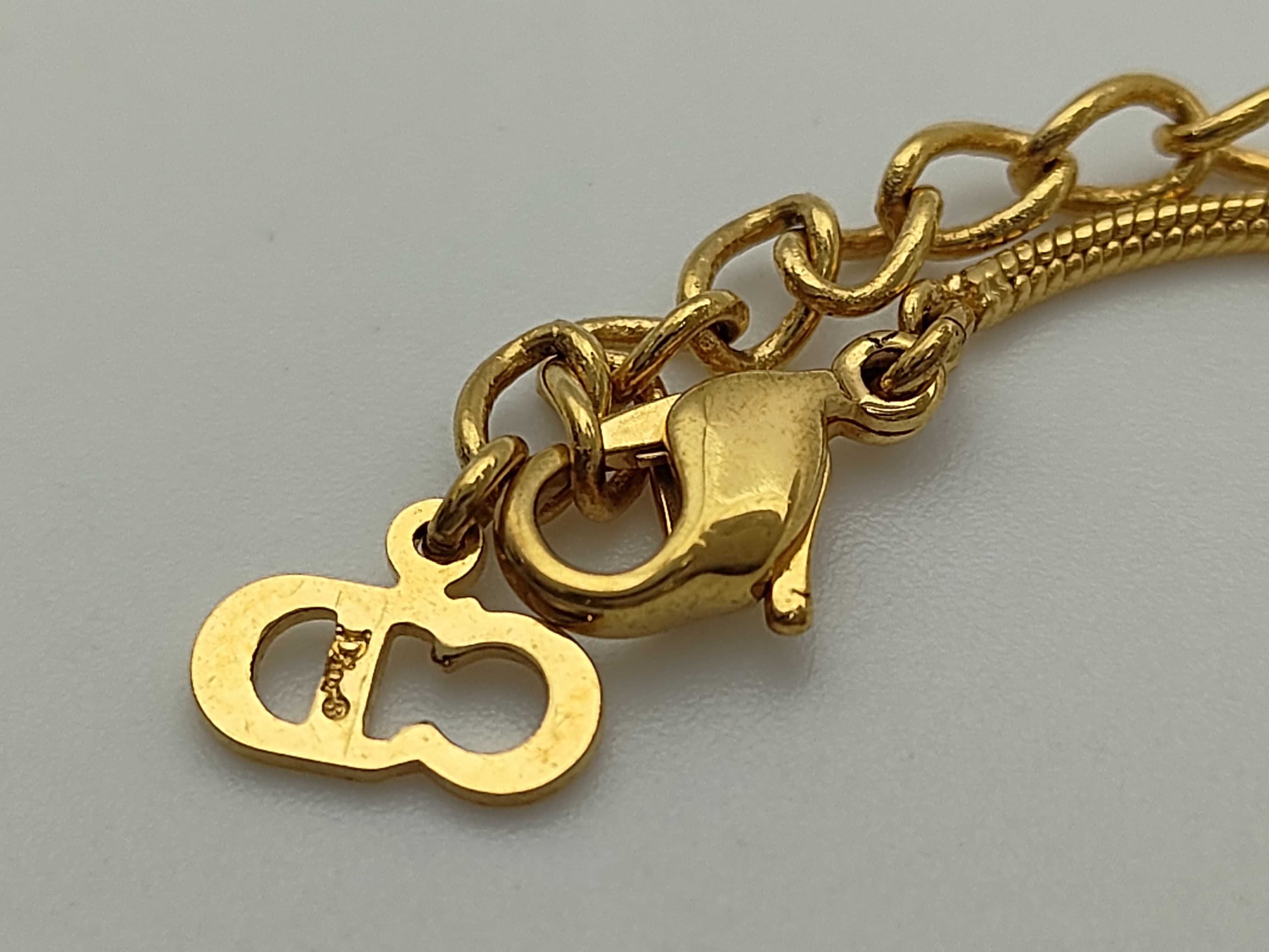 Christian Heart Motif Logo Gold Necklace — view 8