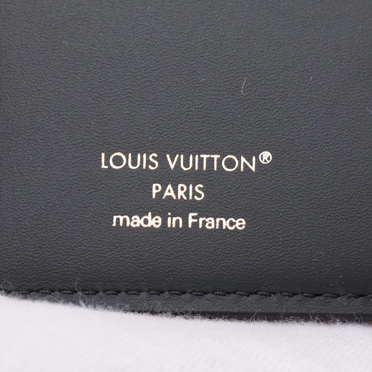 Taurillon Portefeuille Capucines Compact M82764 Noir Compact Wallet (RFID detected) — view 7