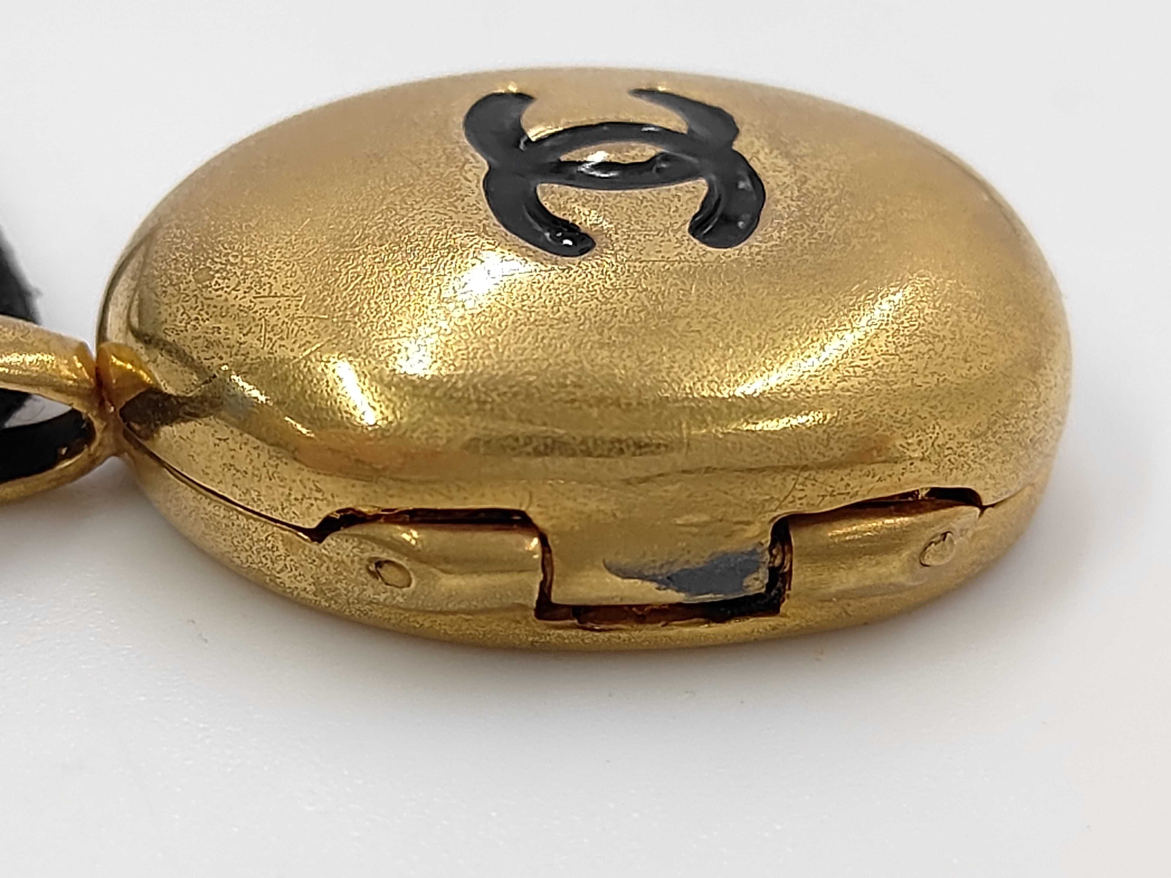 Coco Mark Locket Necklace with Mirror (95P) — view 4