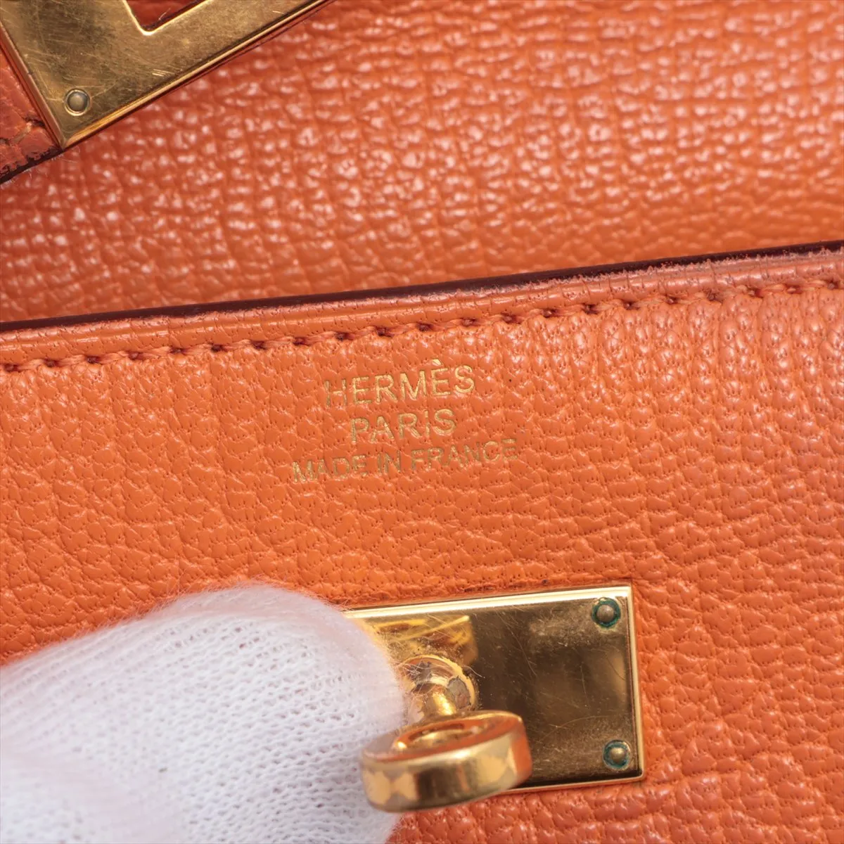Kelly Wallet Chevre Mysore Long Wallet Orange Gold Hardware N: 2010 Hardware is loose. — view 8