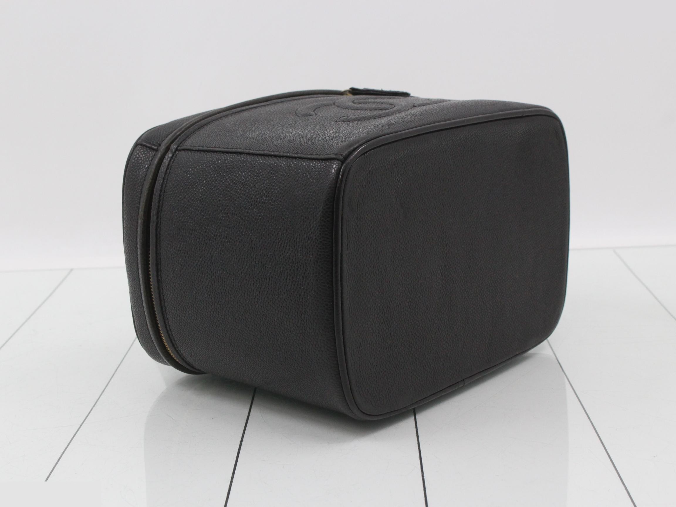 Caviar leather (bag) - handbag - vanity case — view 5