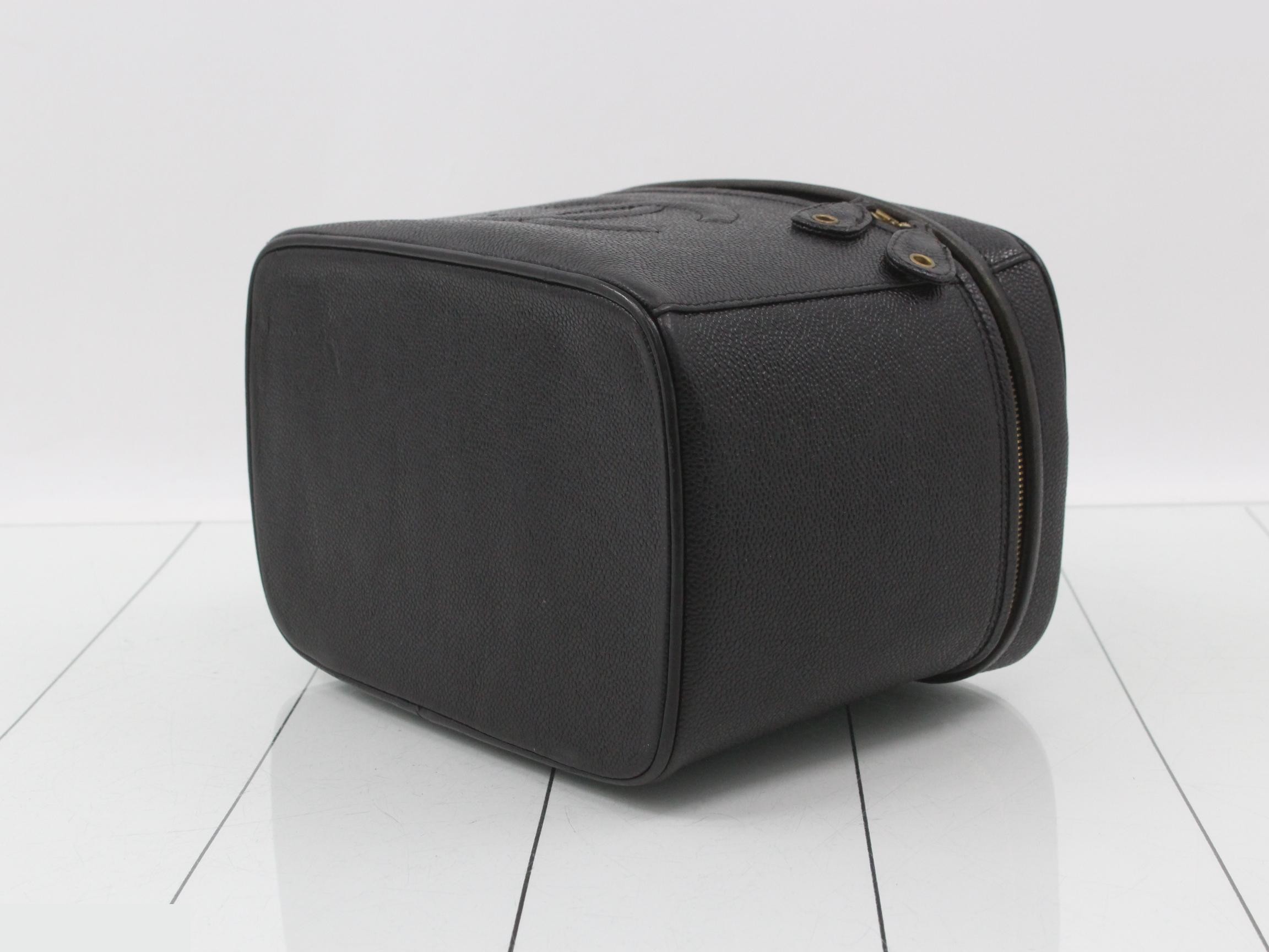 Caviar leather (bag) - handbag - vanity case — view 6