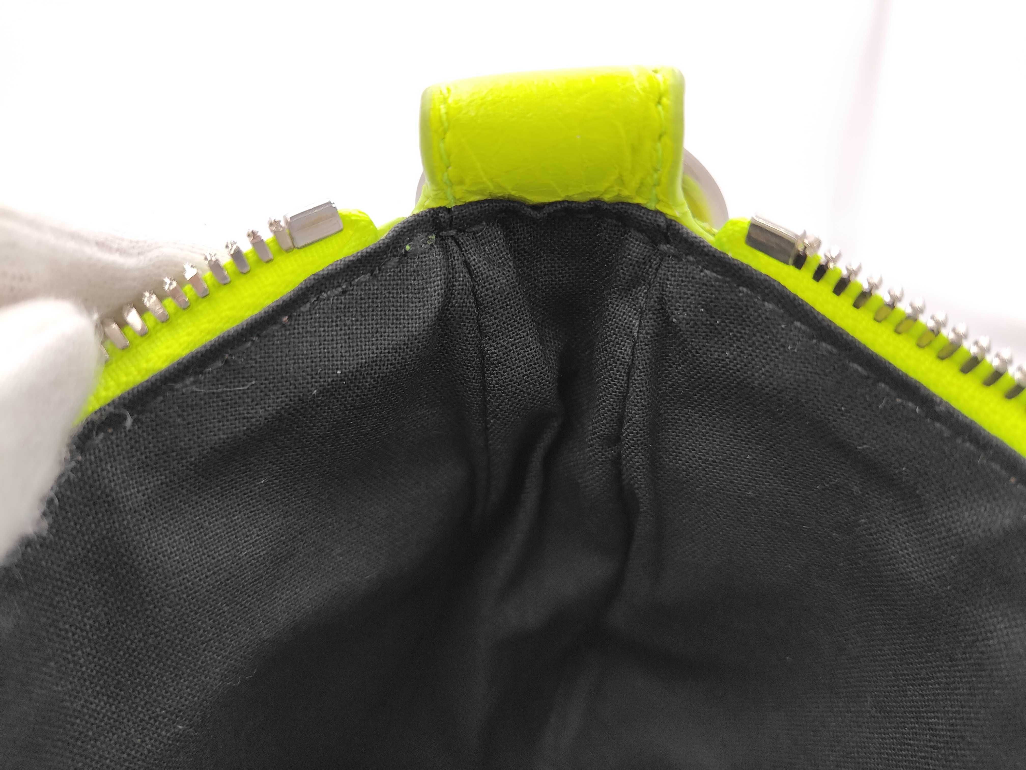 Le Cagole Shoulder Bag — view 7