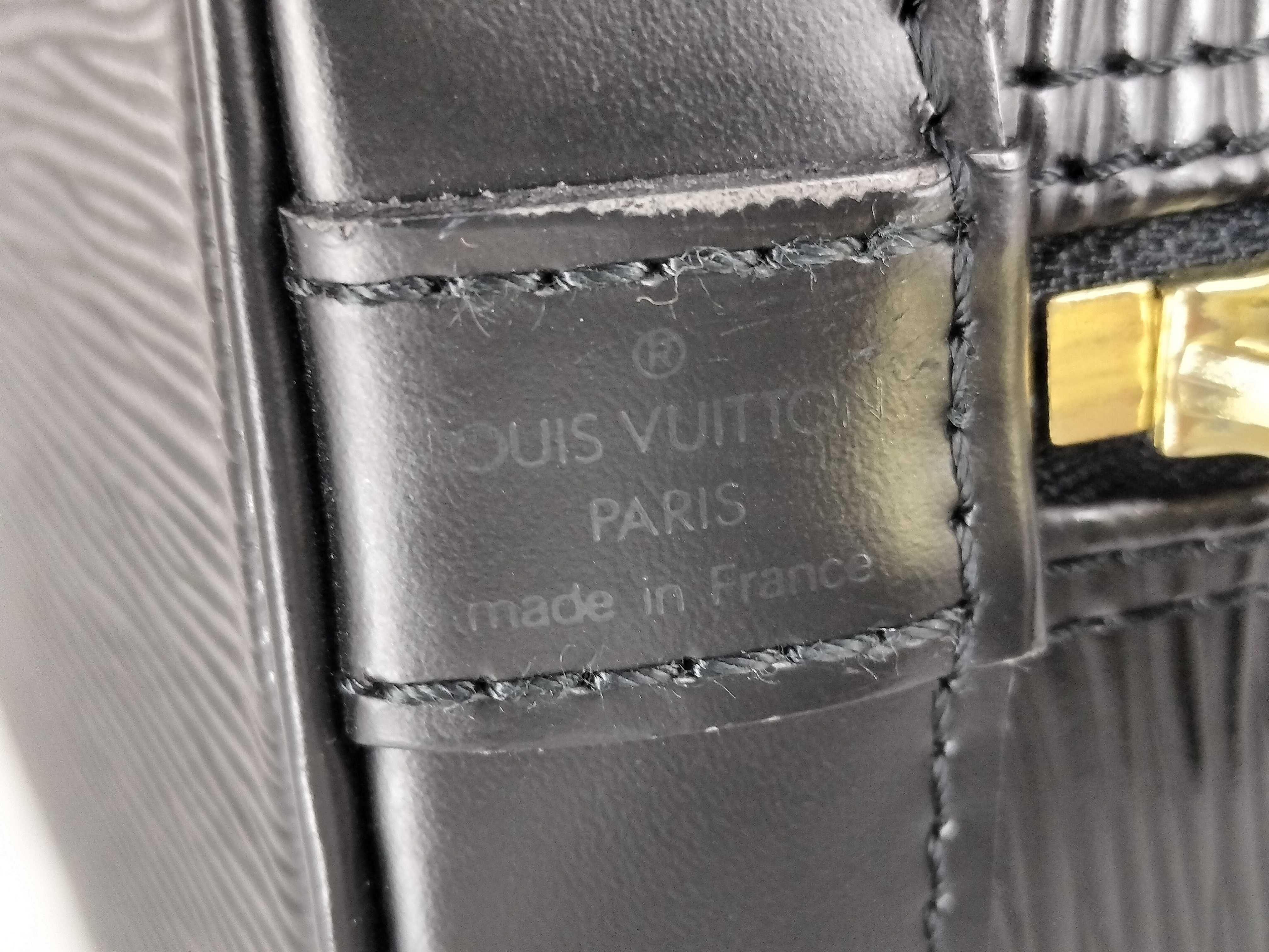 Epi Alma M52142 Black MI0947 Handbag — view 12